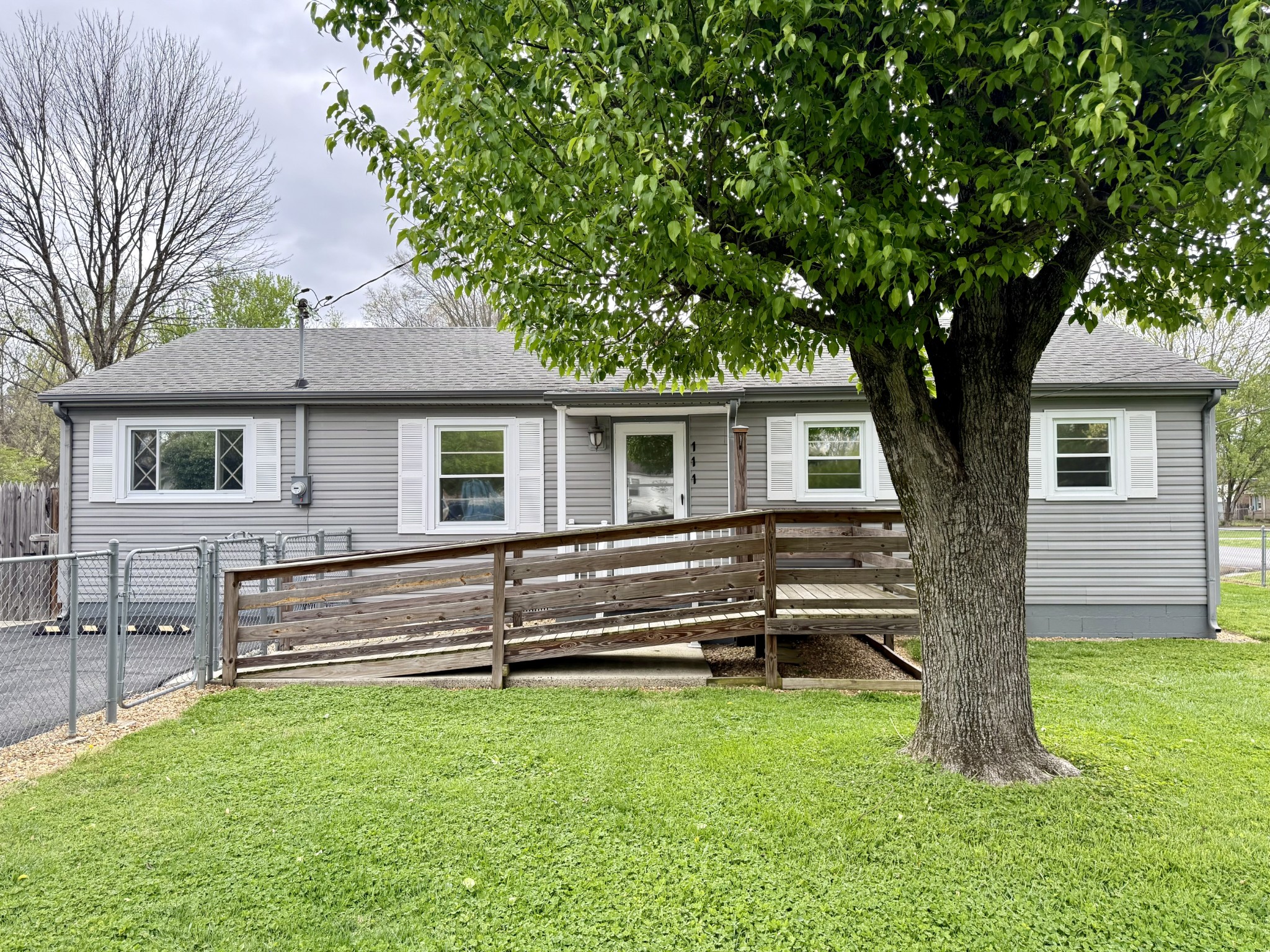 111 Gentry St