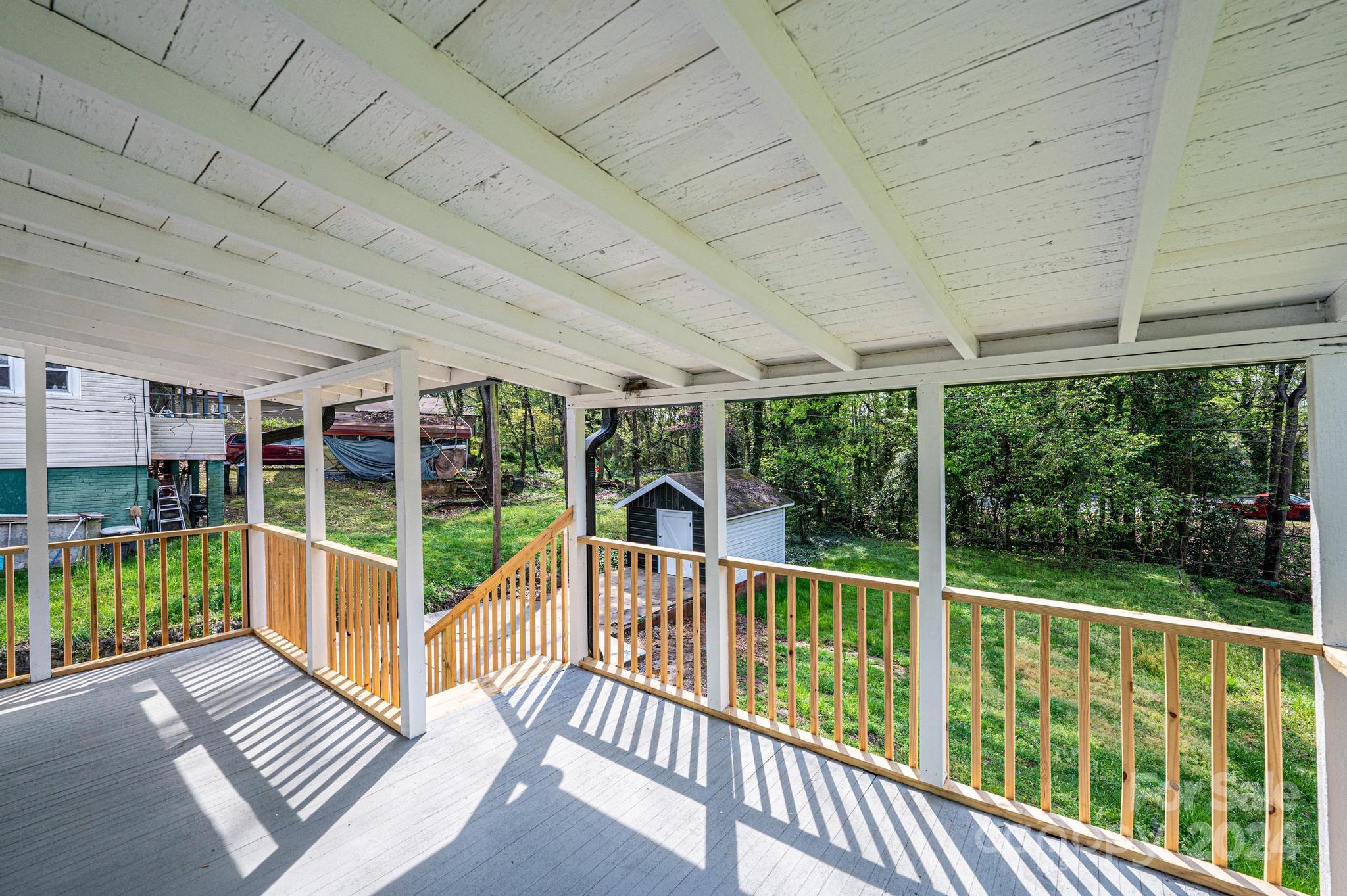 332 2nd Street Place SE