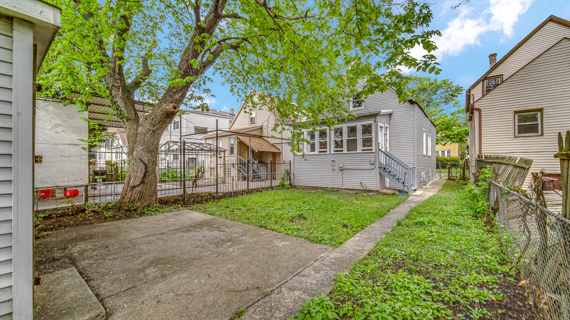 1114 N Waller Avenue