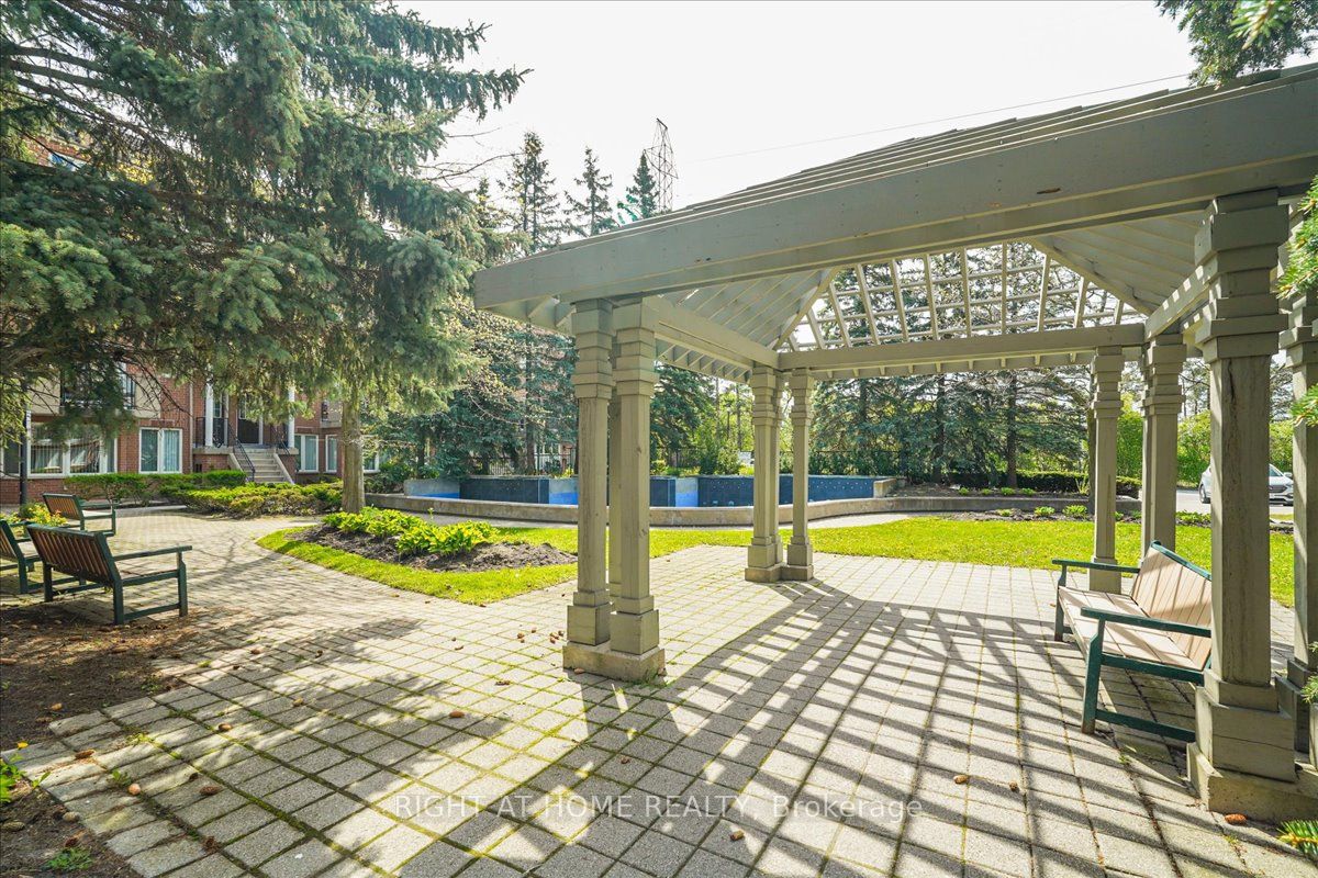 1881 Mcnicoll Ave 558