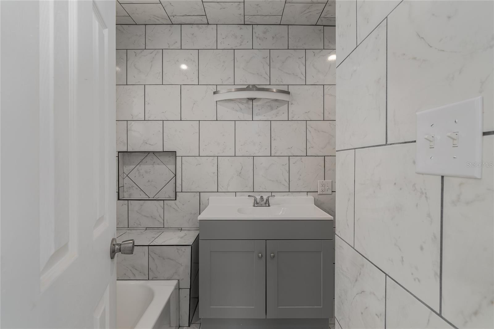 332 48th Street Court W