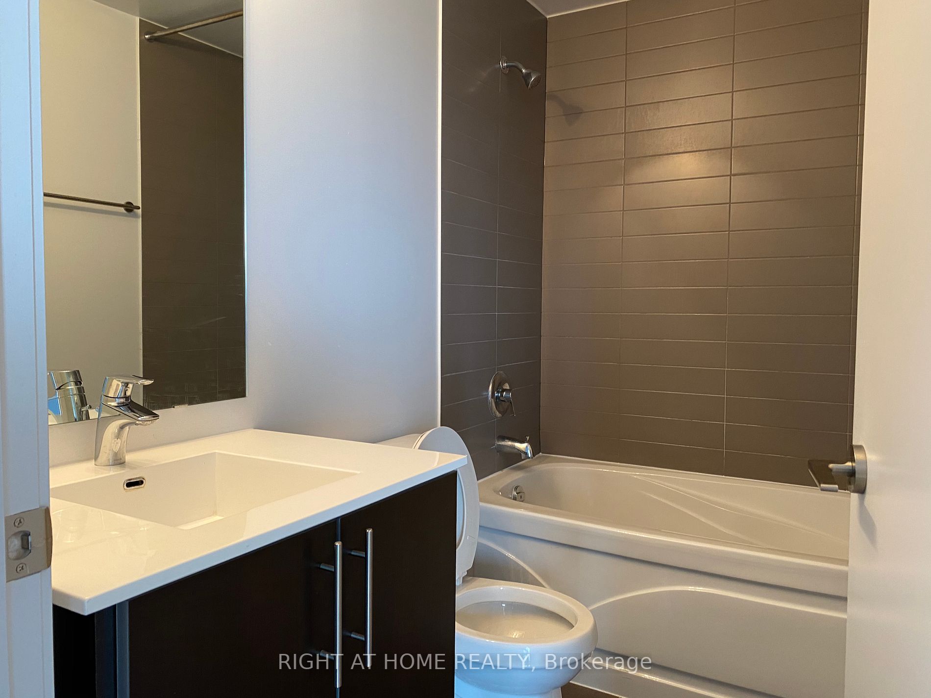 60 Berwick Ave 806