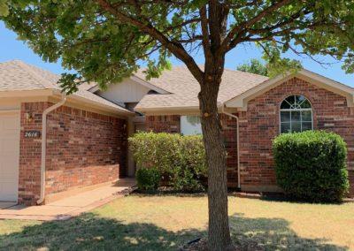Check out this beautiful 3 bedroom 2 bathroom home located near the Quail area. Easy access to the highway and the turnpike. Lots of shopping and entertainment in this area! It has beautiful vinyl plank flooring throughout the house, an oven, dishwasher, central heater and air, and washer/ dryer hook-ups all for your convenience.