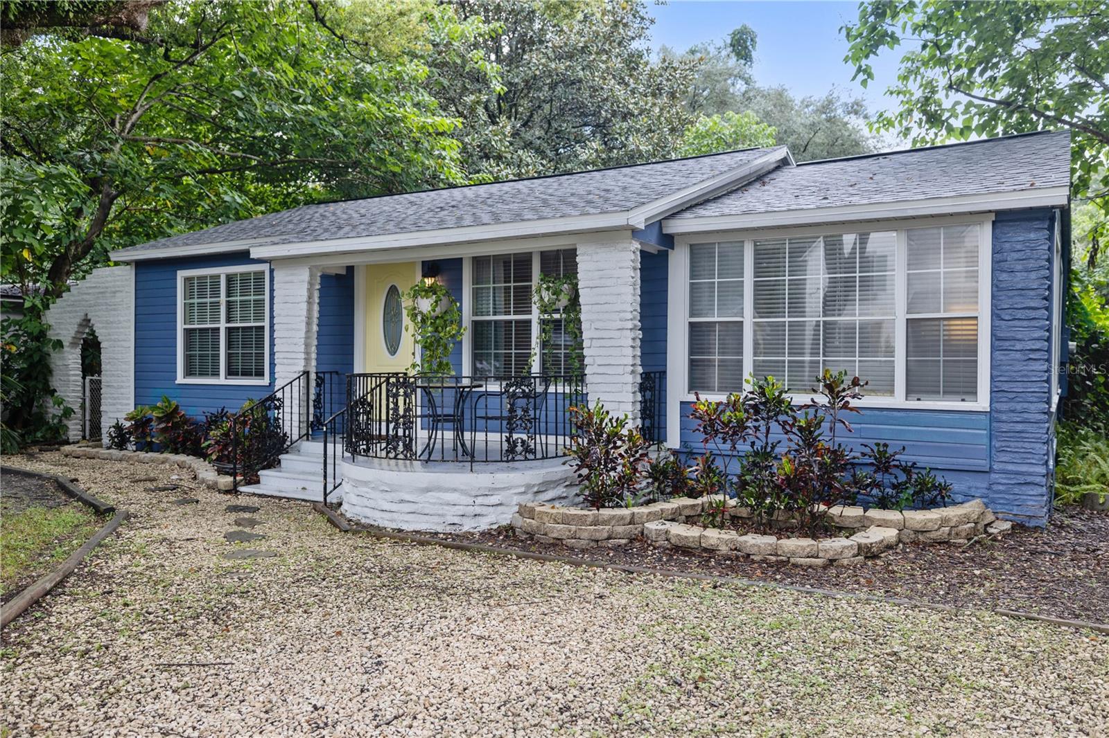 1307 E Diana Street