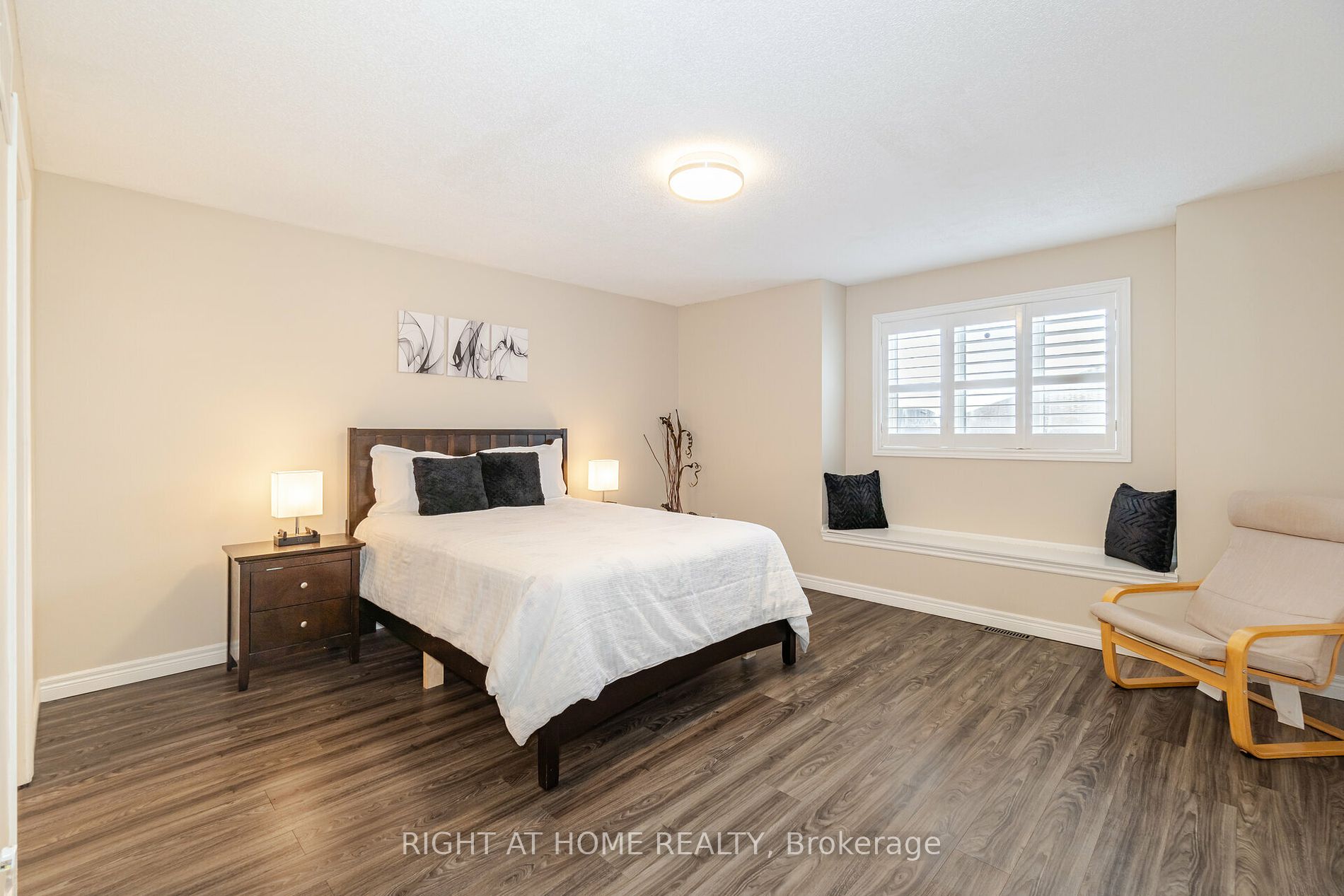 811 Othello Crt