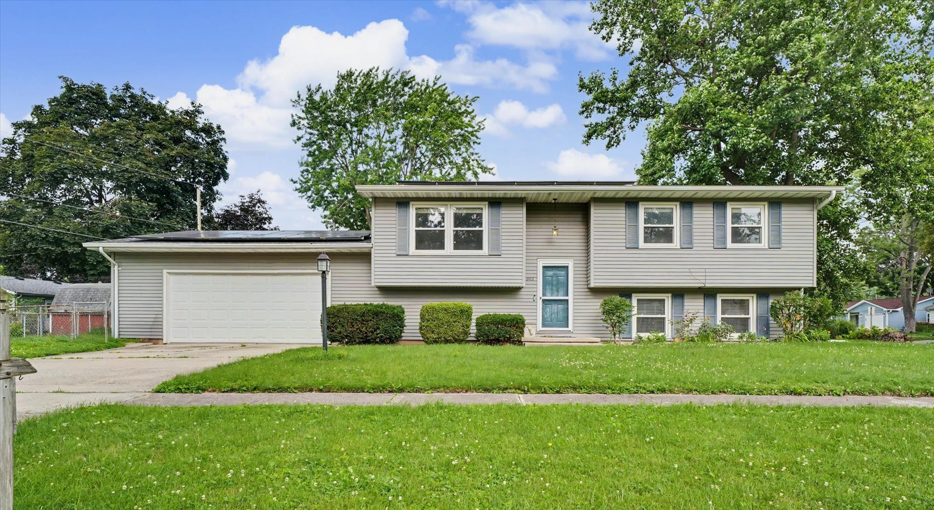 2401 Arden Drive