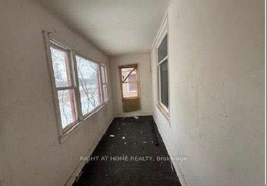 254 W Albert St