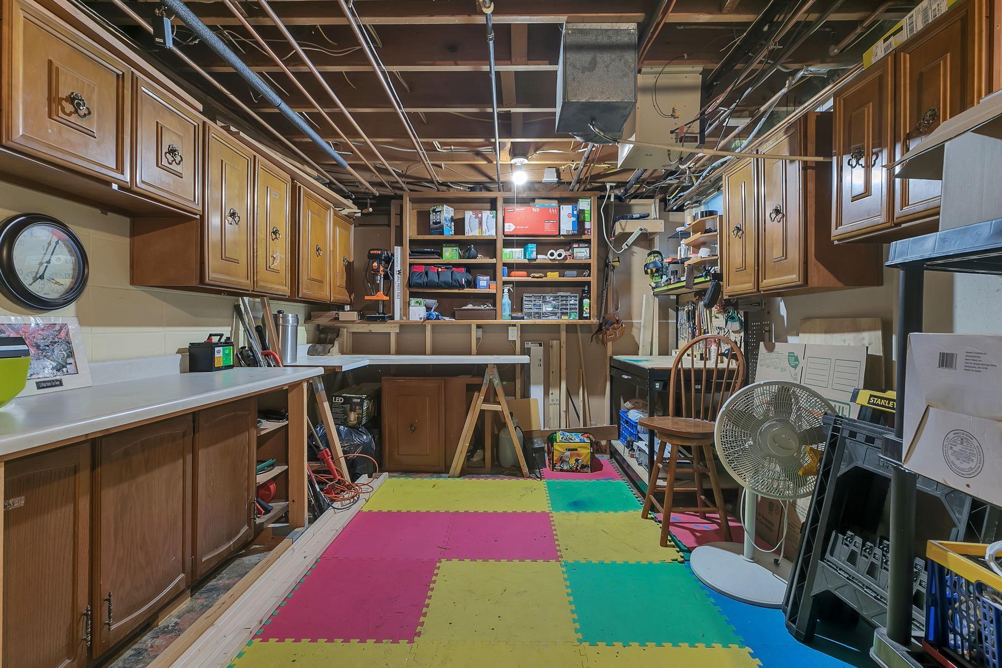 2021 Hillcrest Drive