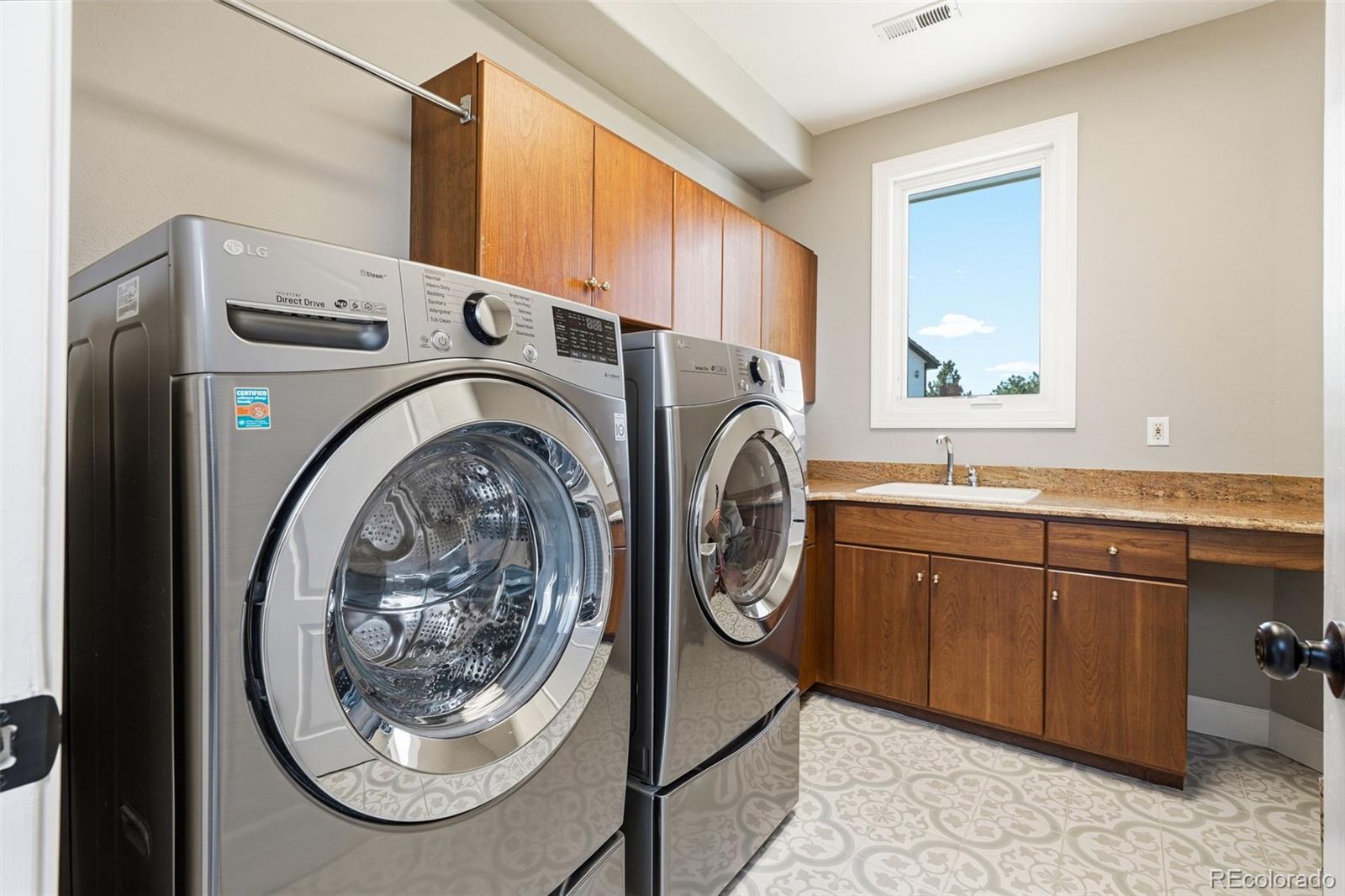 77 Falcon Hills Drive