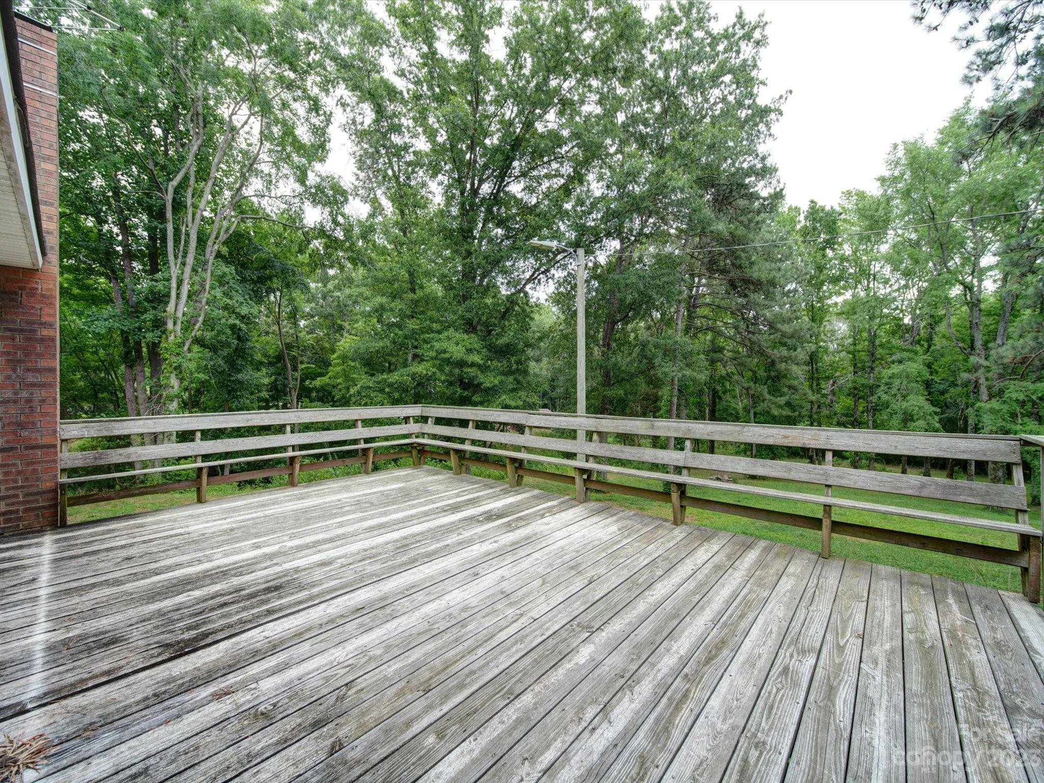 605 Heatherwood Drive