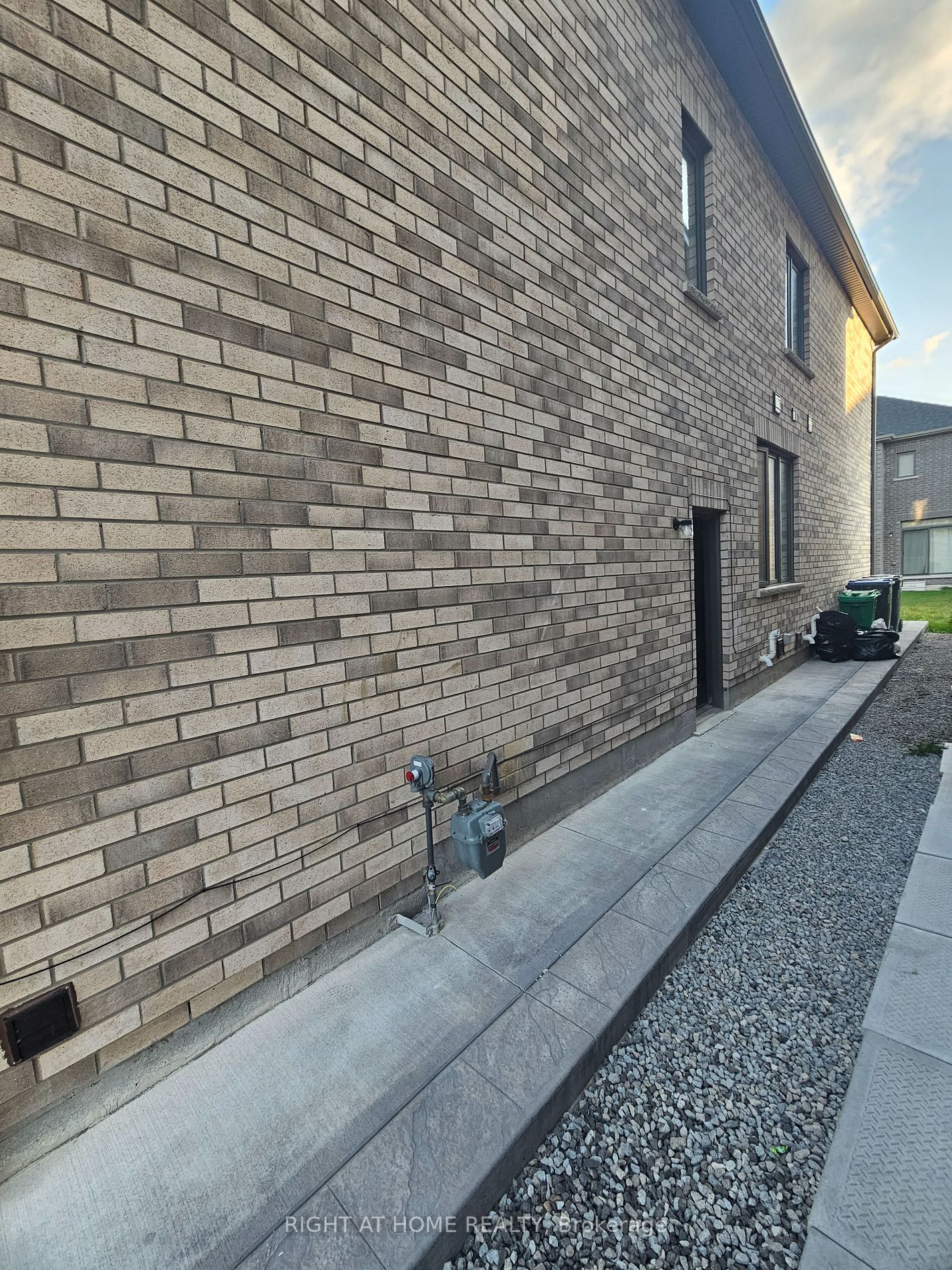 32 Truffle Crt Bsmnt