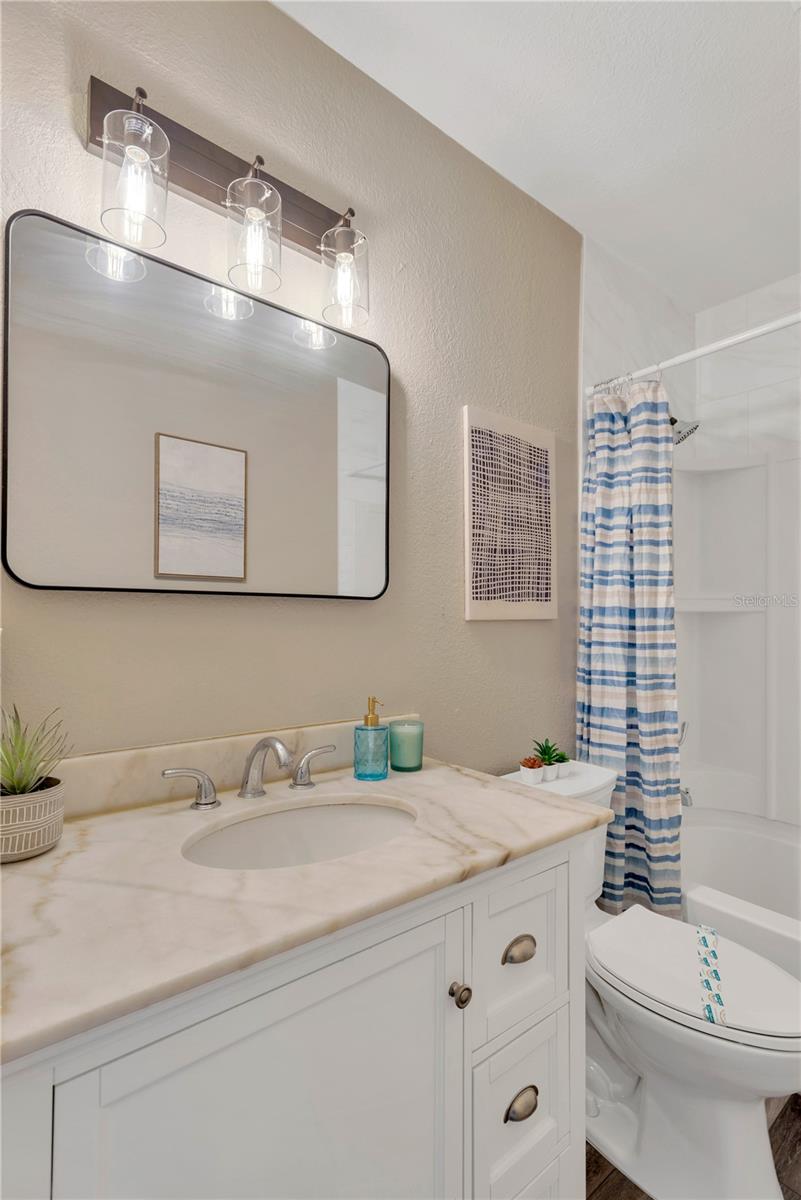 6509 S Englewood Avenue