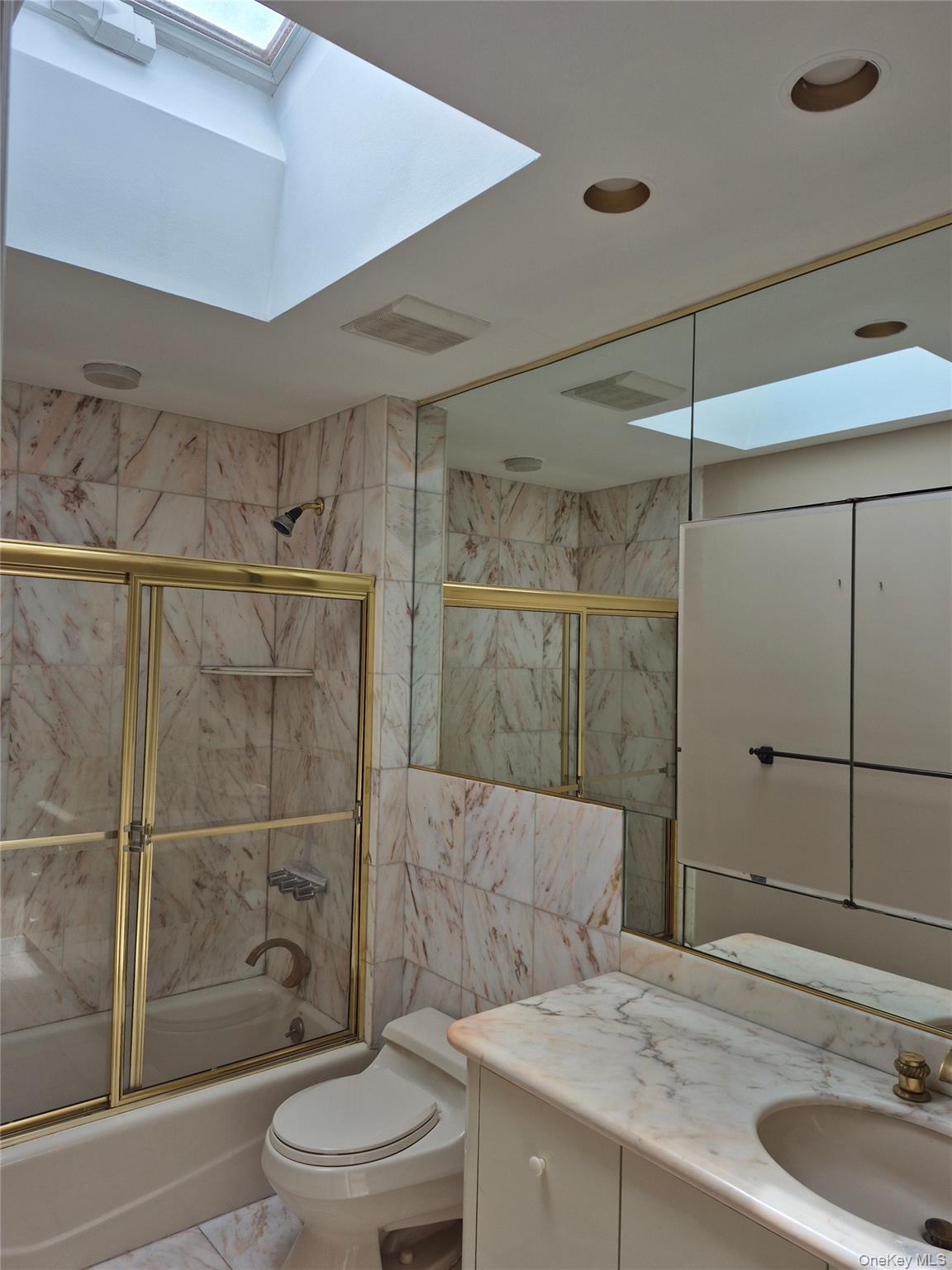 2418 Knob Hill Drive