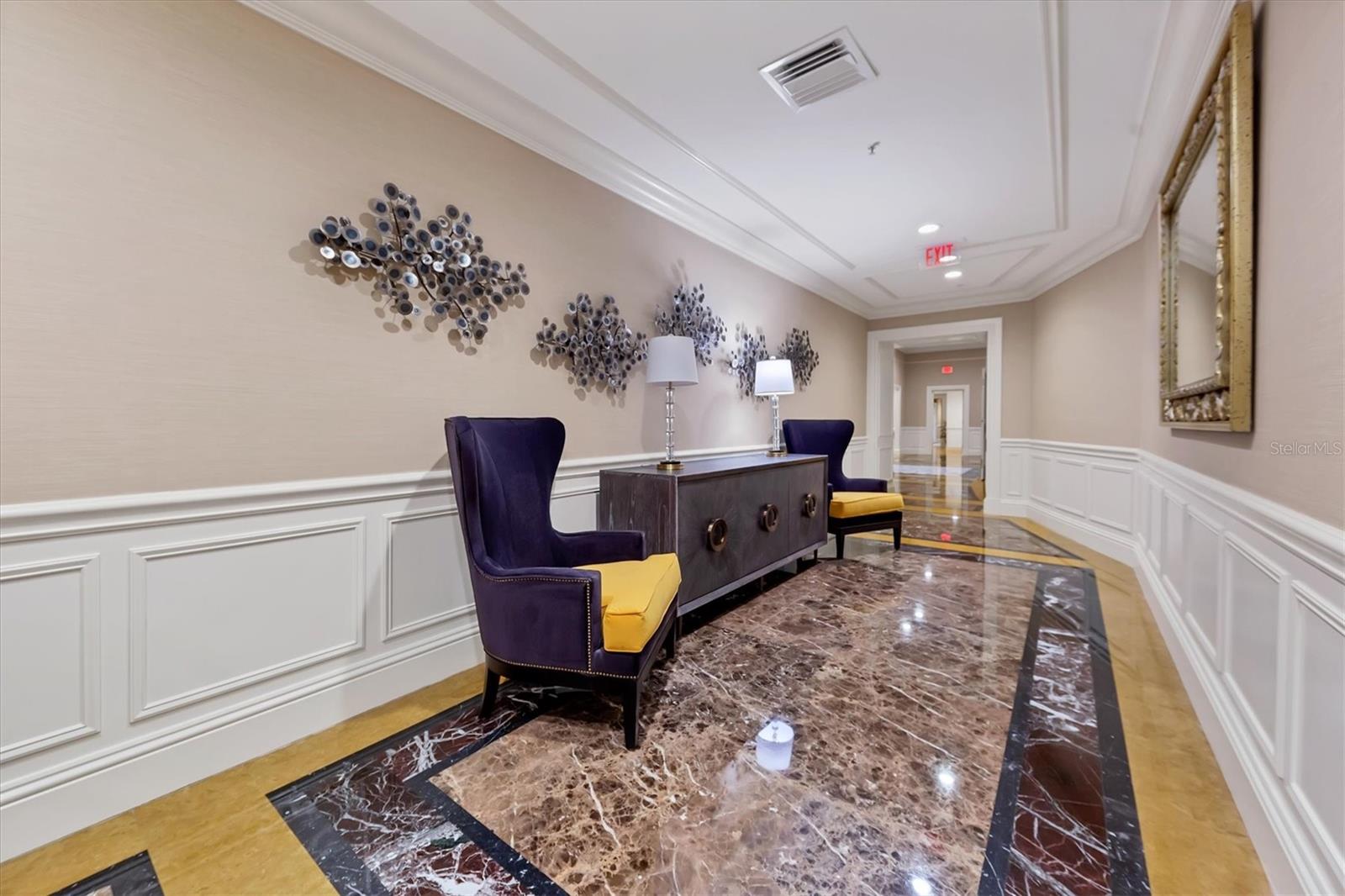 800 N Tamiami Trail 1215