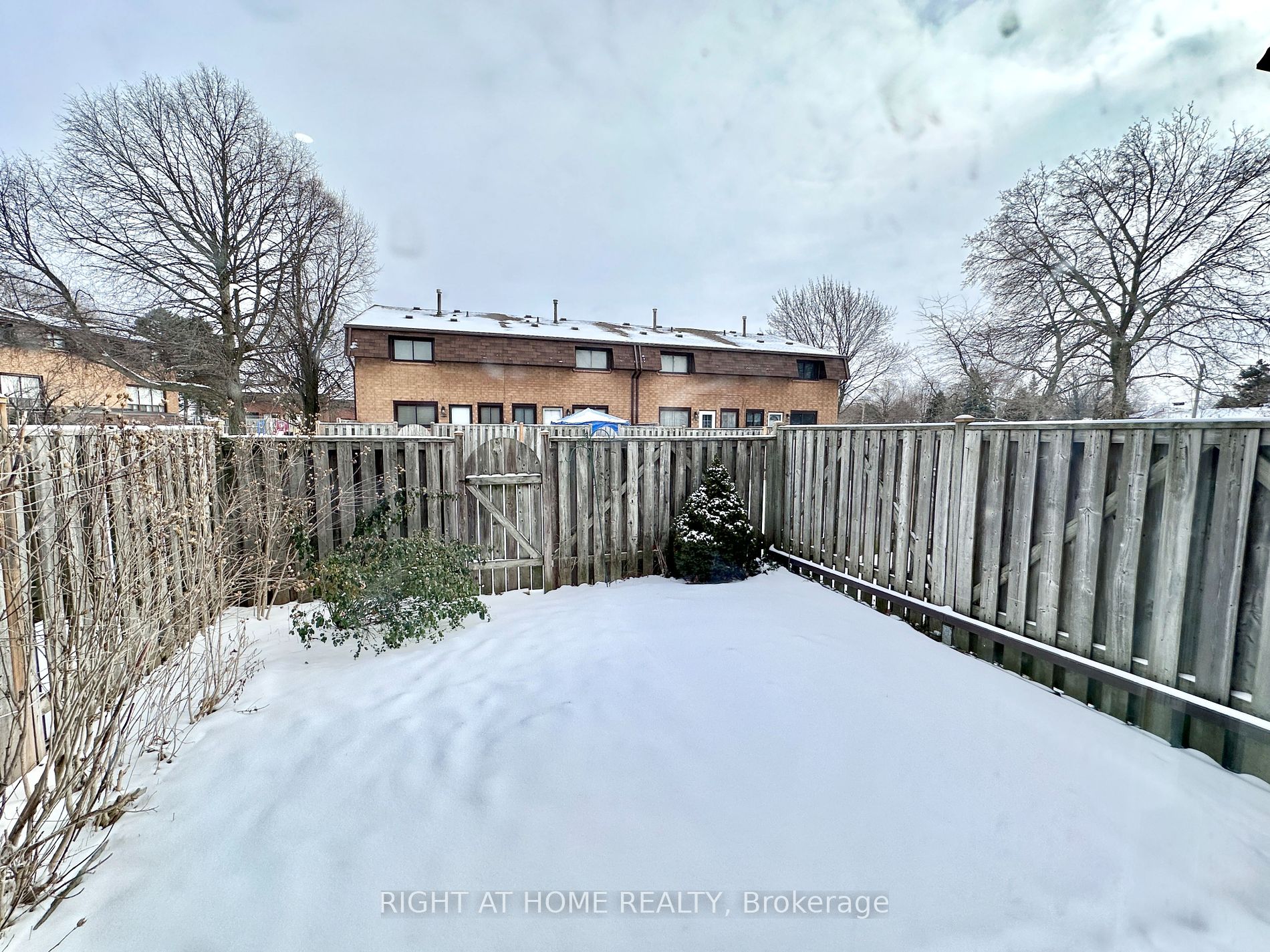 500 W Stone Church Rd C-03