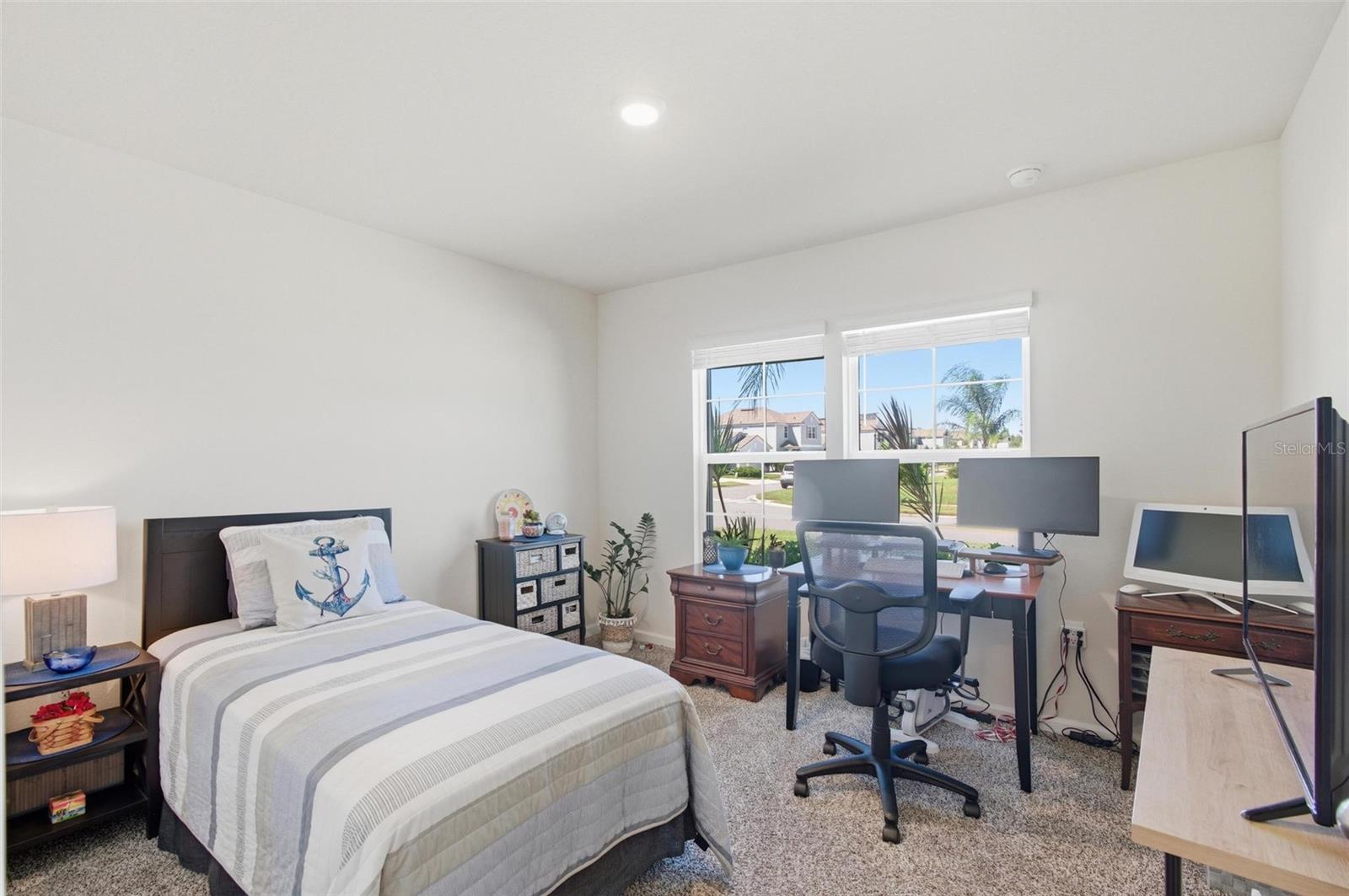 2 Pinnacle Place