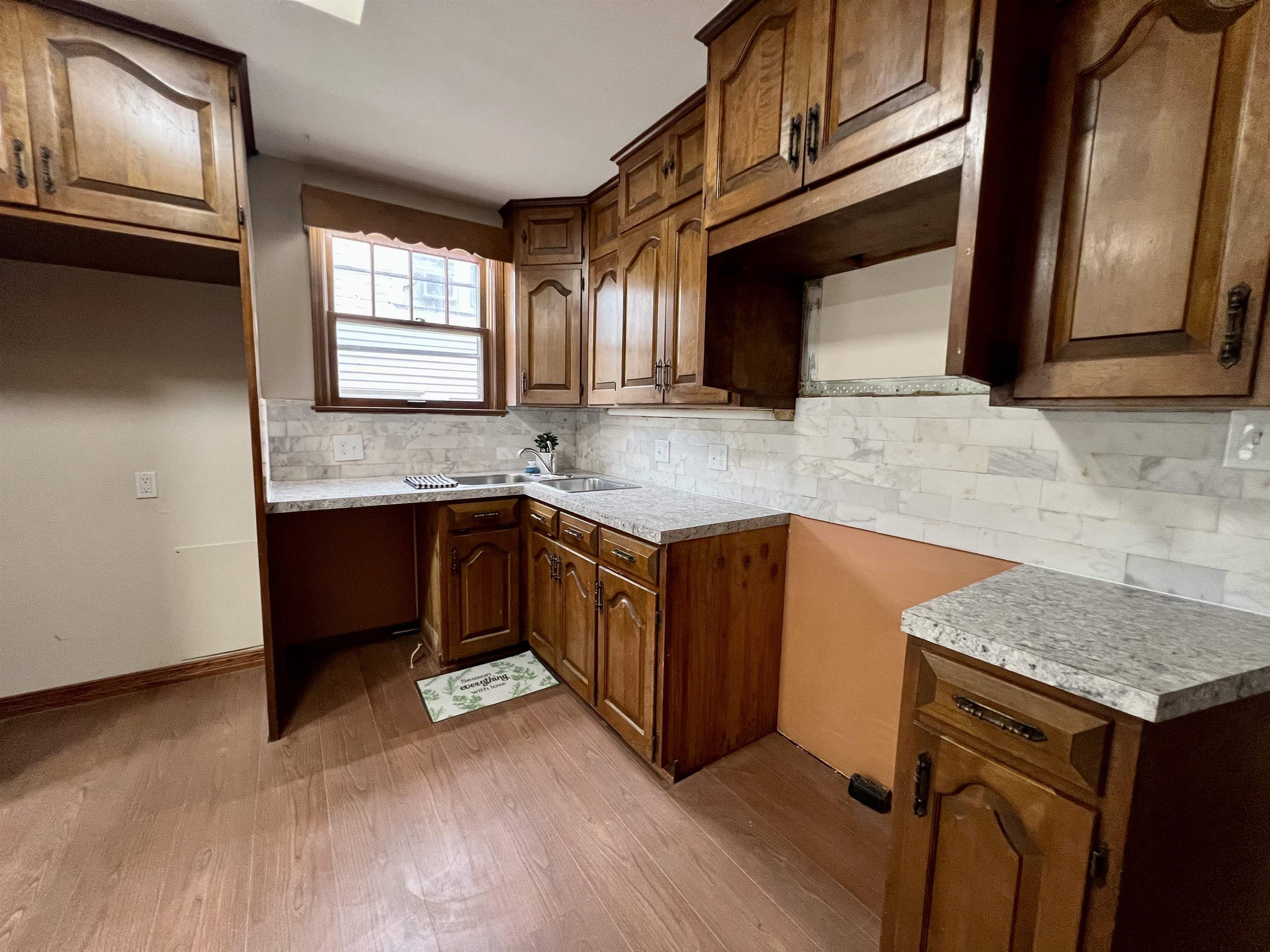 215 N 3rd