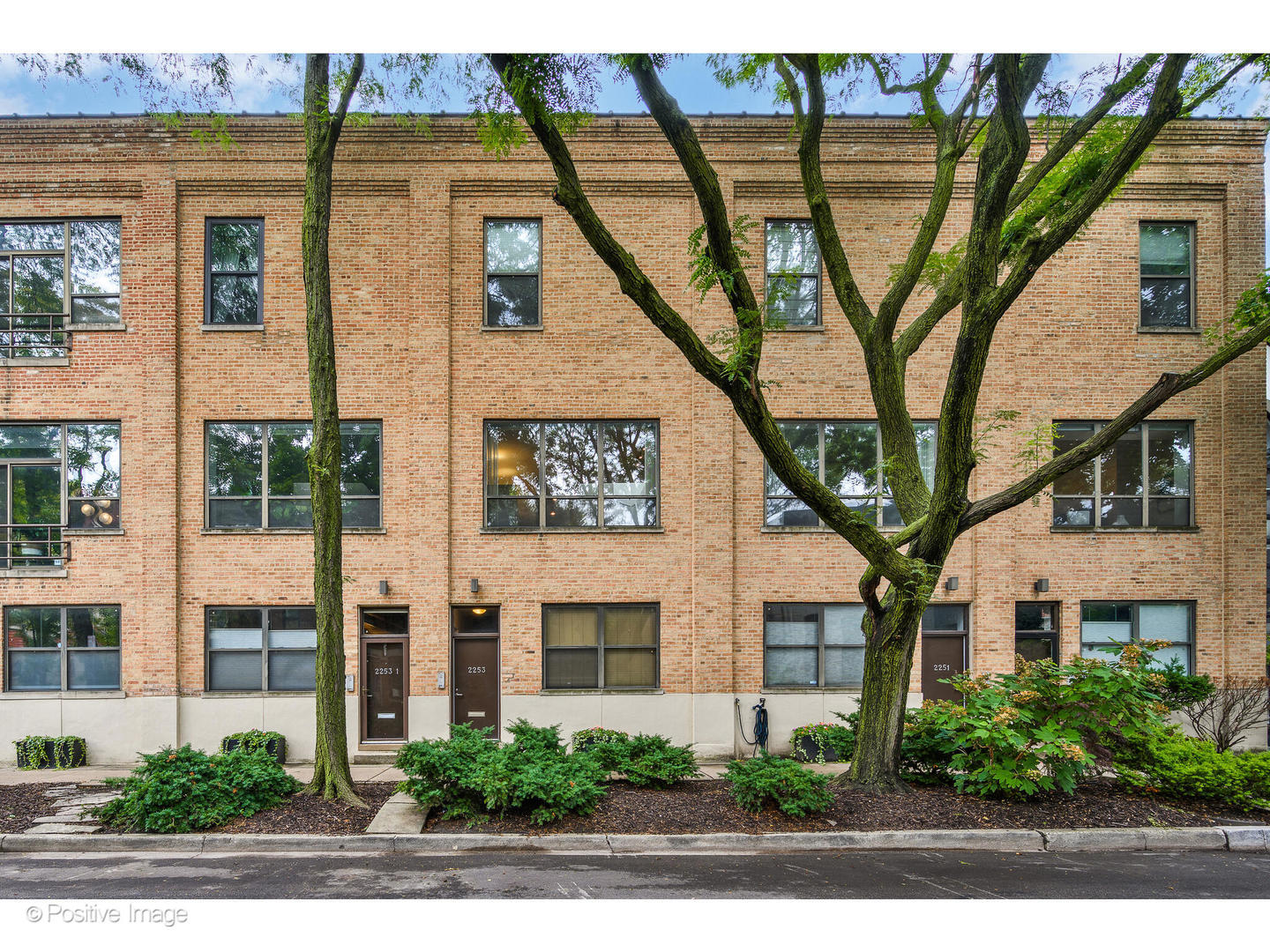 This ultra desirable Lincoln Park loft is coming to the market for the first time in almost 30 years! Tastefully updated kitchen and bathrooms, this home is move in ready. Wonderful amounts of natural light from the oversized east and west facing windows, as well as a skylight over the centrally located staircase. High ceilings on both levels make for a cool lofty feel. The large living room features a fireplace and offers great entertaining space. A separate dining/breakfast area is adjacent to the kitchen and a coffee/beverage bar. Both of the second level bedrooms are gracious in size and offer great closet space and nicely appointed baths. A true laundry room with ample storage completes the bedroom level. This loft style condo checks so many boxes. Nestled on a lovely treelined block with fabulous views, a spacious back deck plus a prime gated parking space included. The location is the icing on the cake - walking distance to the Red and Brown line trains, Fullerton bus stop, Floriole, Sweet Many B's and Oscar Mayer school!