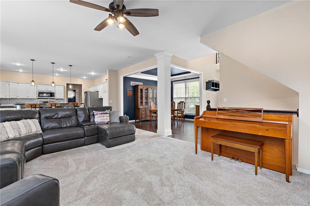 9407 W 124th Terrace