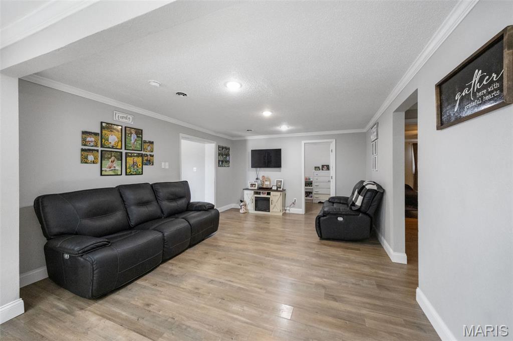 10179 Vine Road
