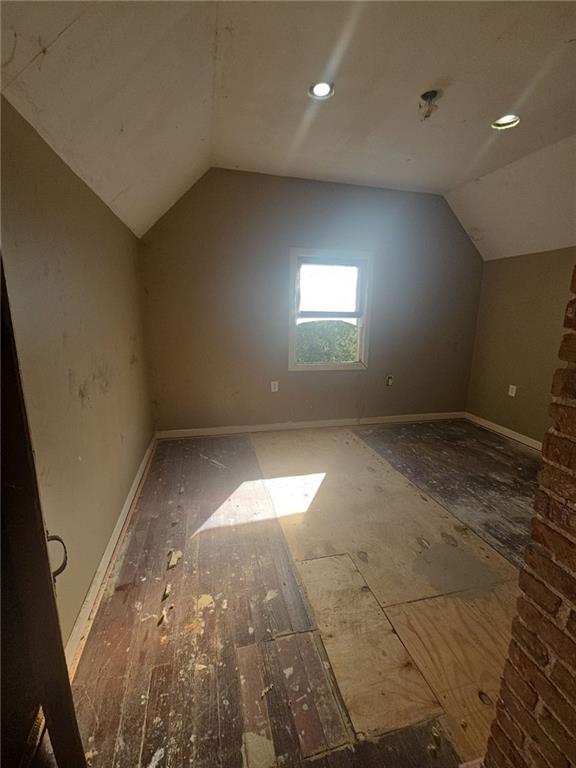 5301 NW Waukomis Drive