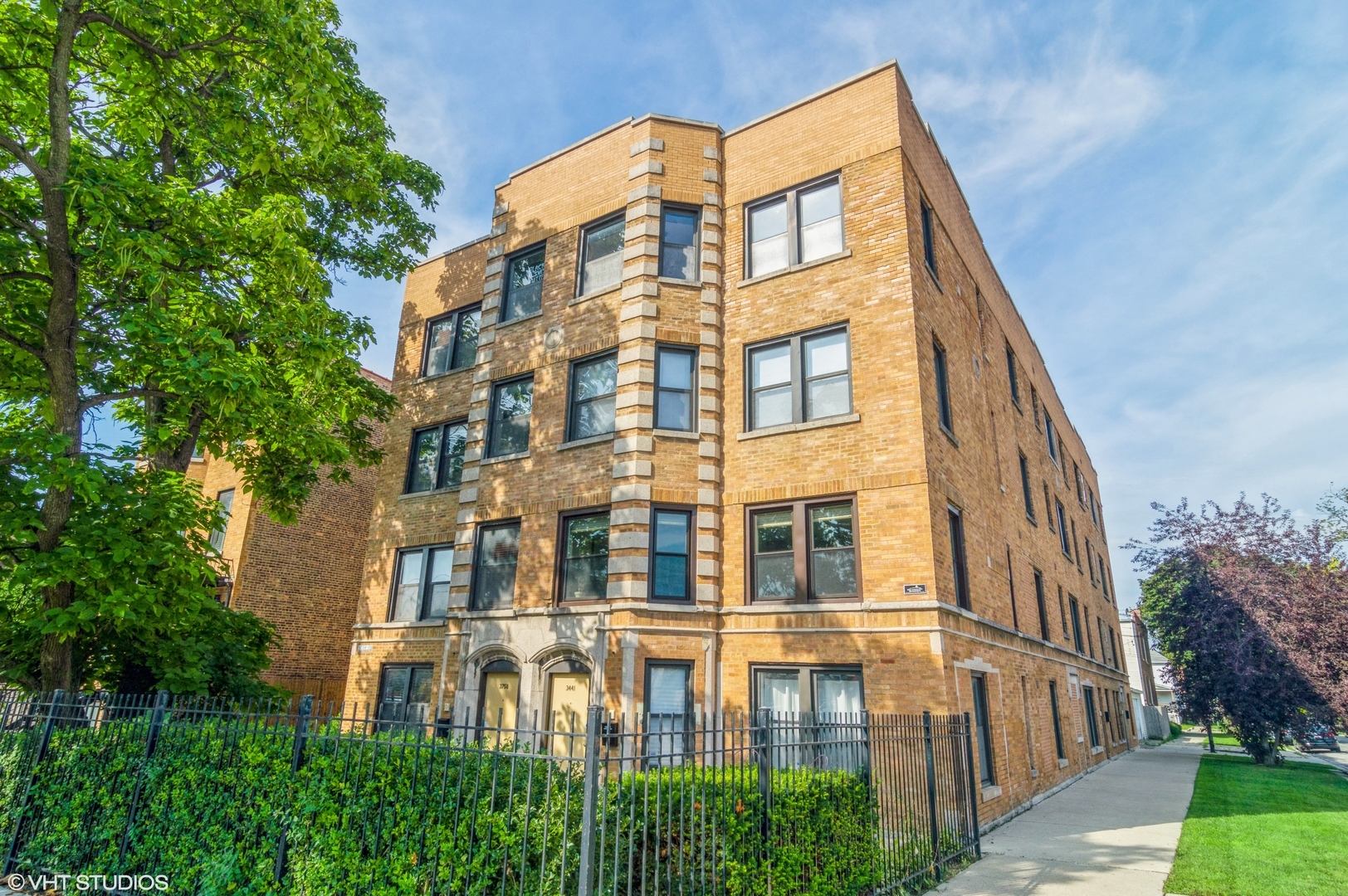 Spacious updated one bedroom featuring in unit washer and dryer, hardwood floors and stainless steel appliances. Centrally located, bright family room divides the living space and features a beautiful exposed brick accent wall. Room for a dining table off of the kitchen. Extremely convenient Irving Park location grants access to I90/I94 and the Addison blue line. Available 9/1!