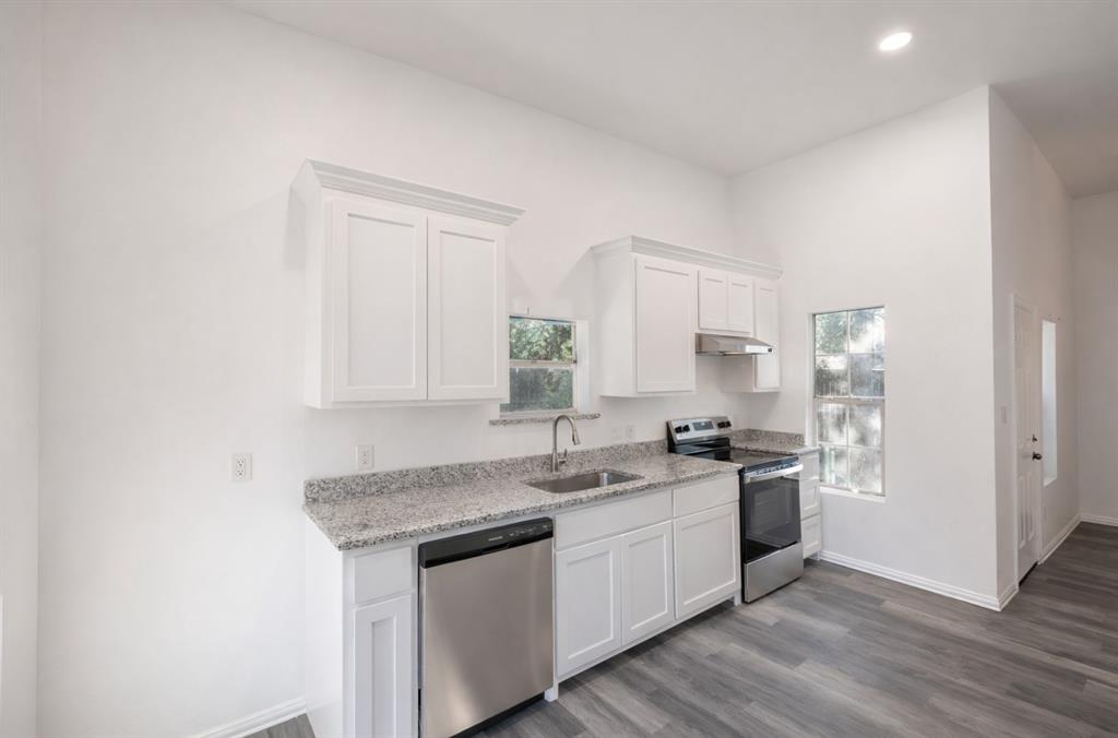 415 W 7th Street
