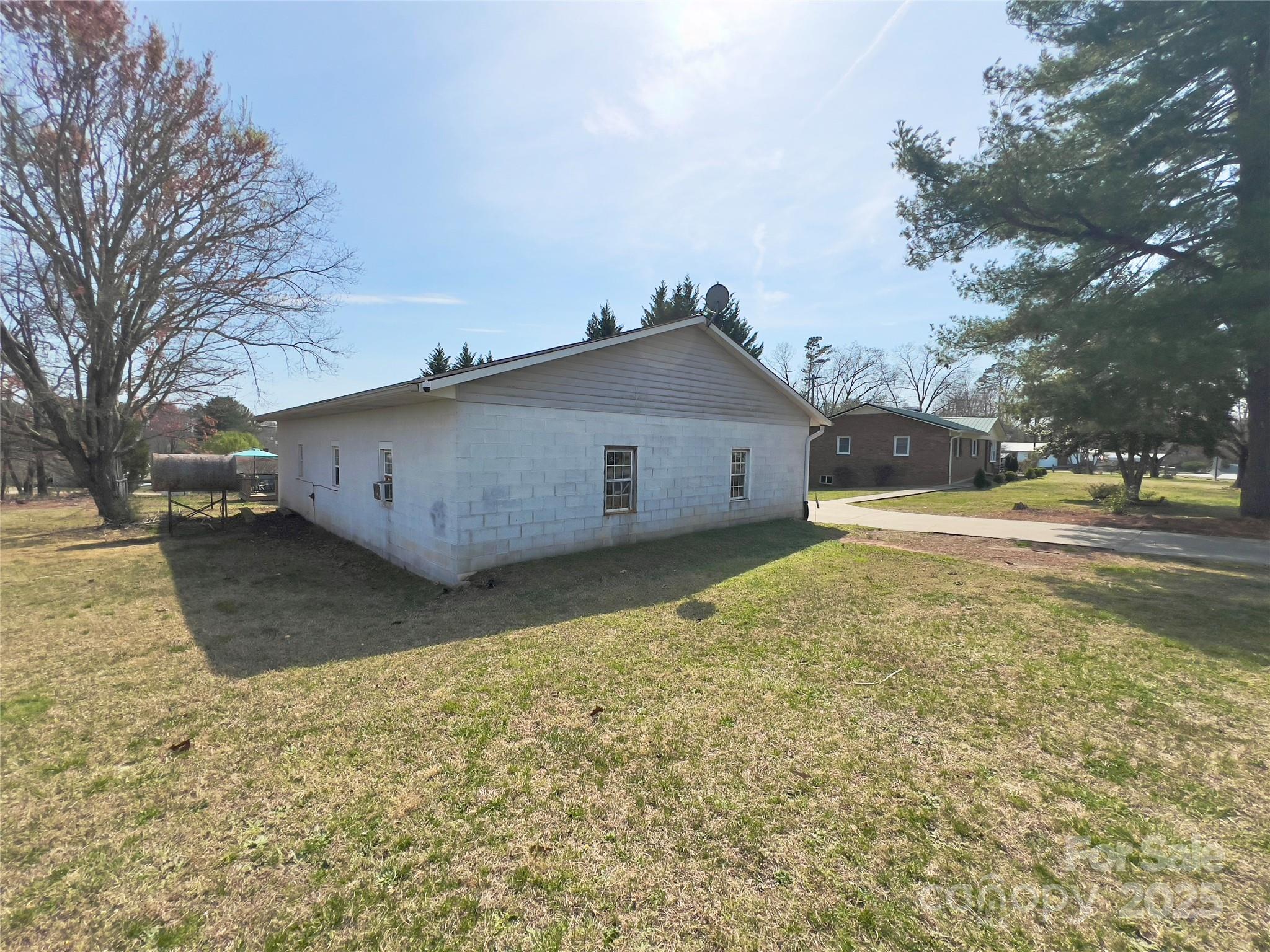 2594 Baker Circle