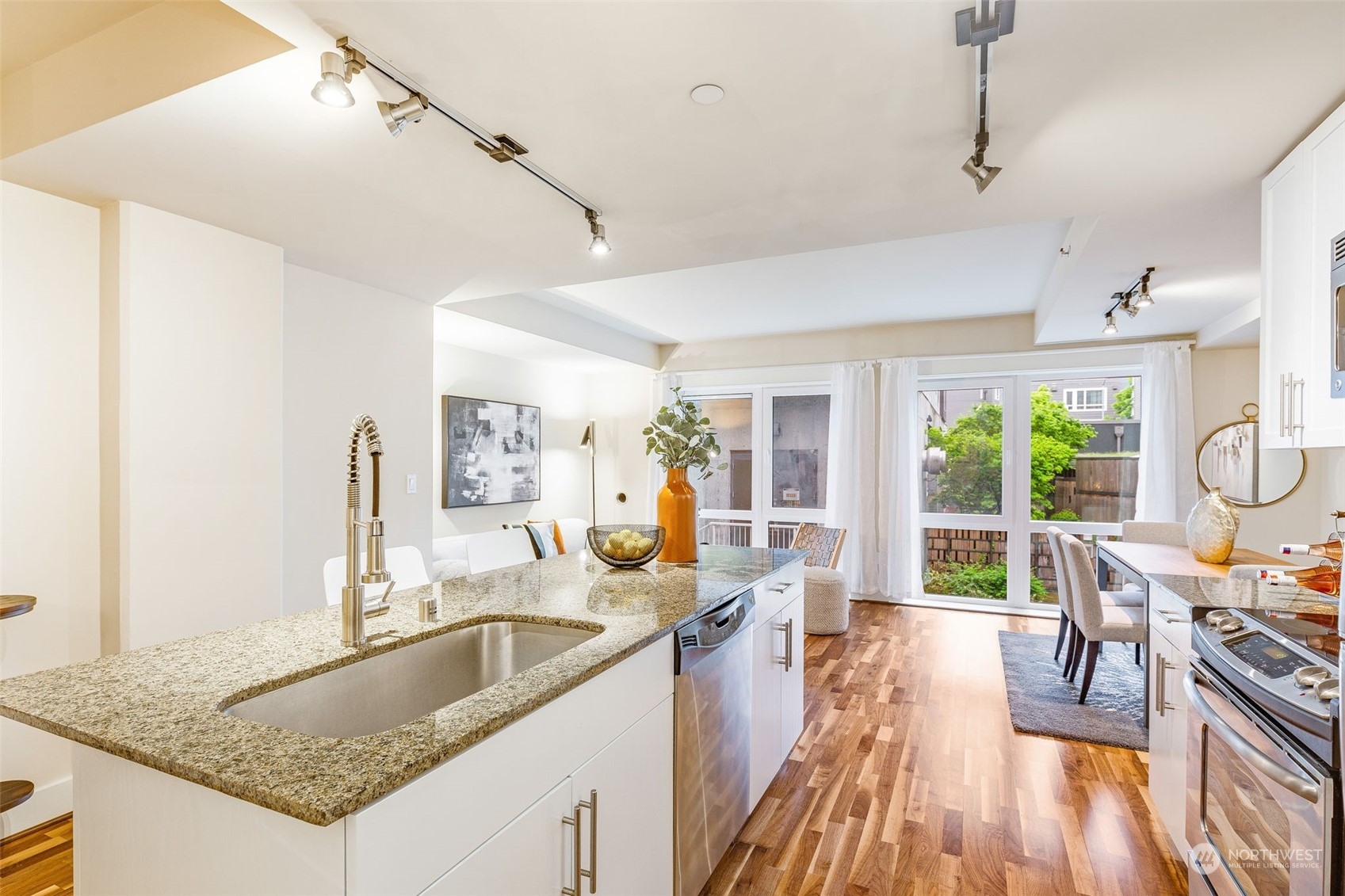 699 John Street 209