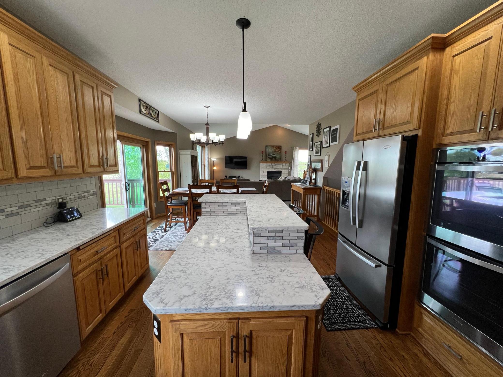 21060 Sunnyhill Lane
