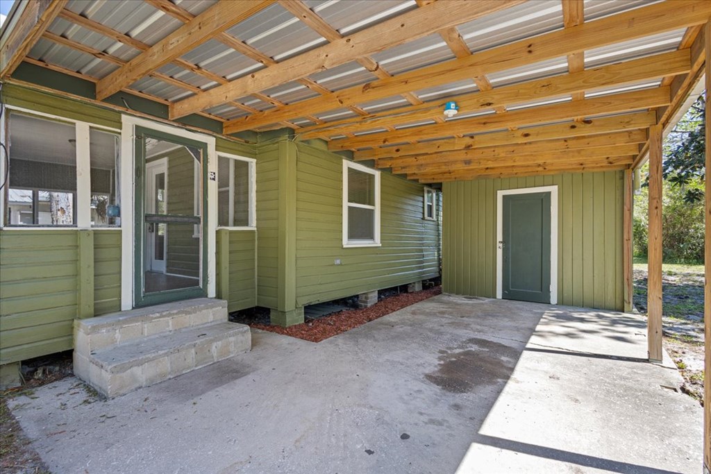 102 NE 138th St
