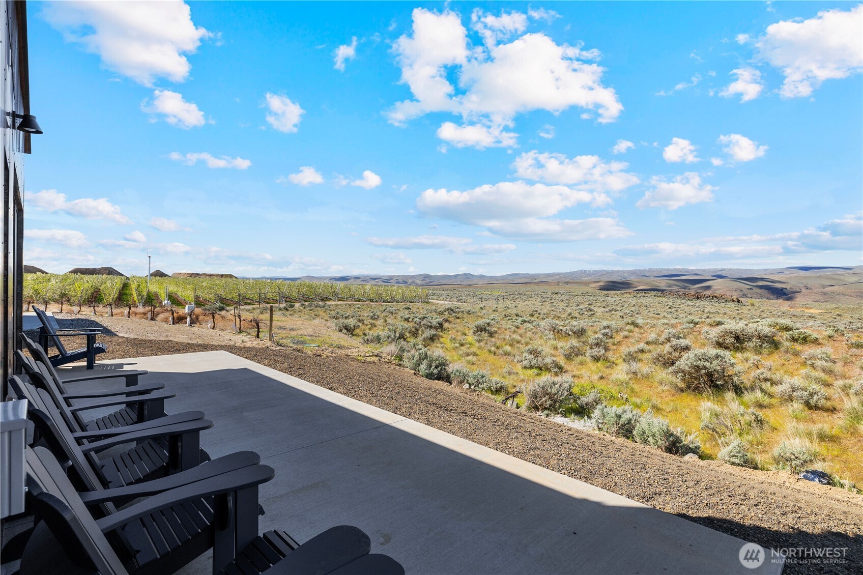 202 Rattlesnake Point NW