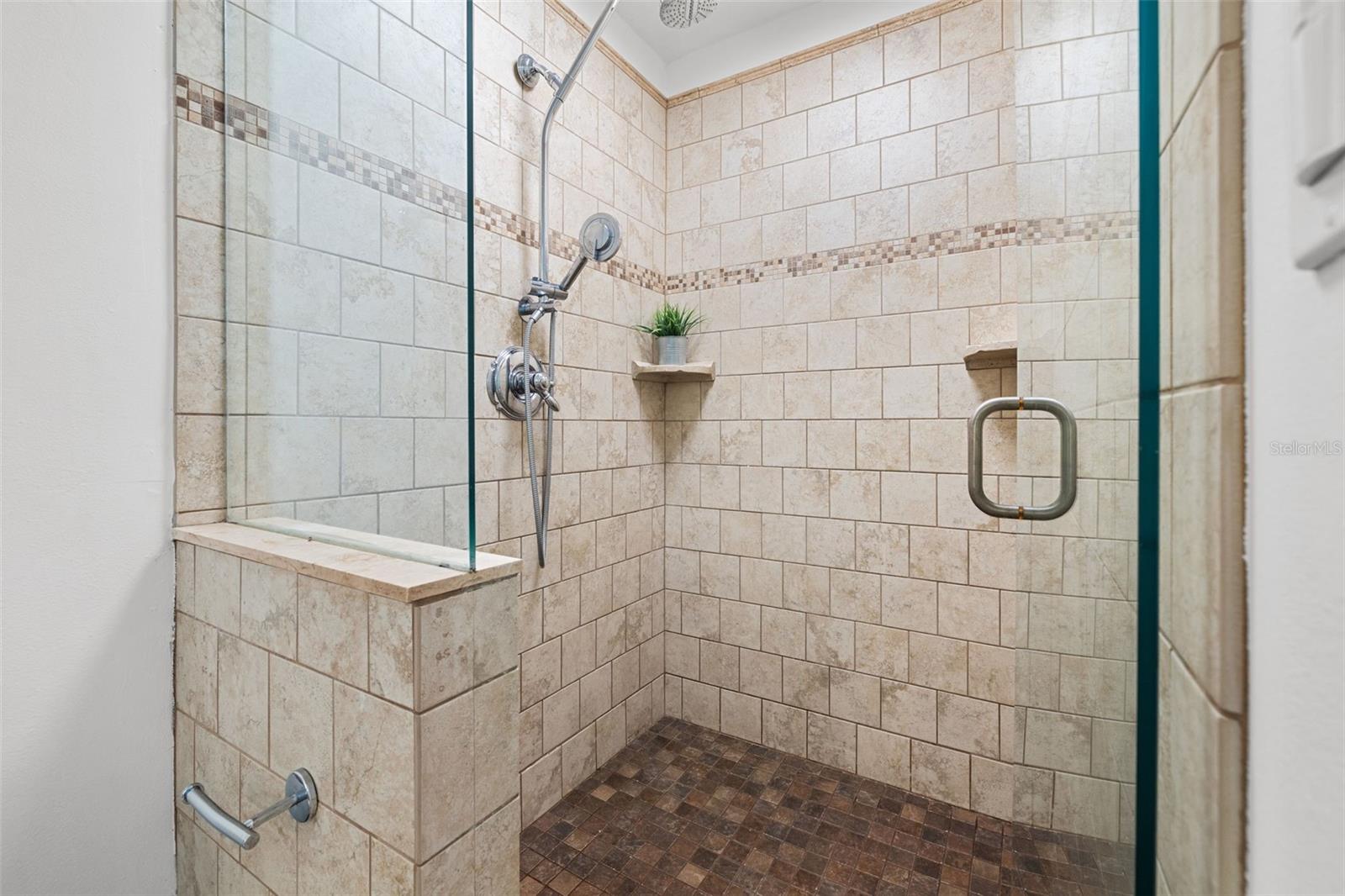 3913 W Eden Roc Circle