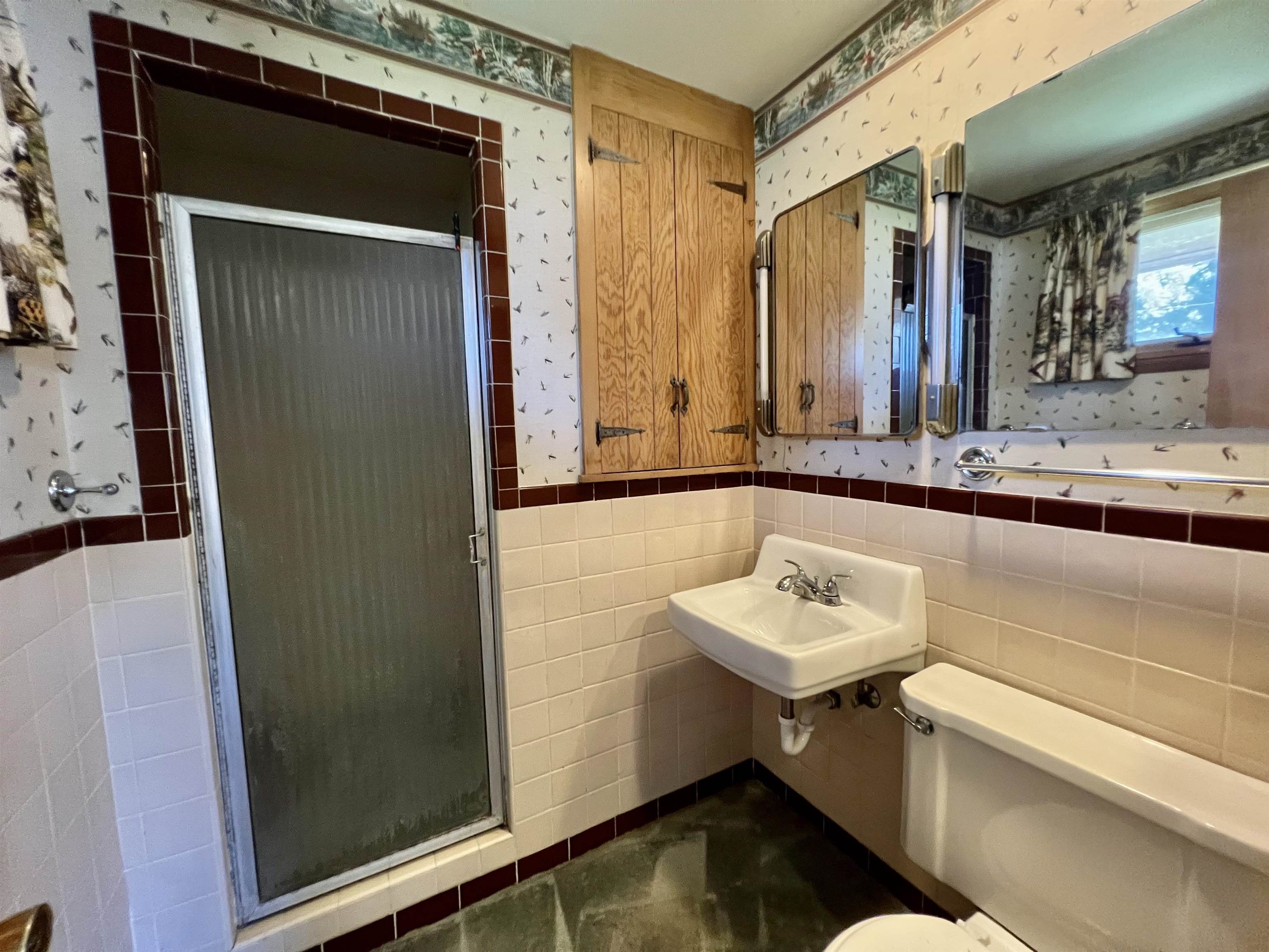 1105 N 7th