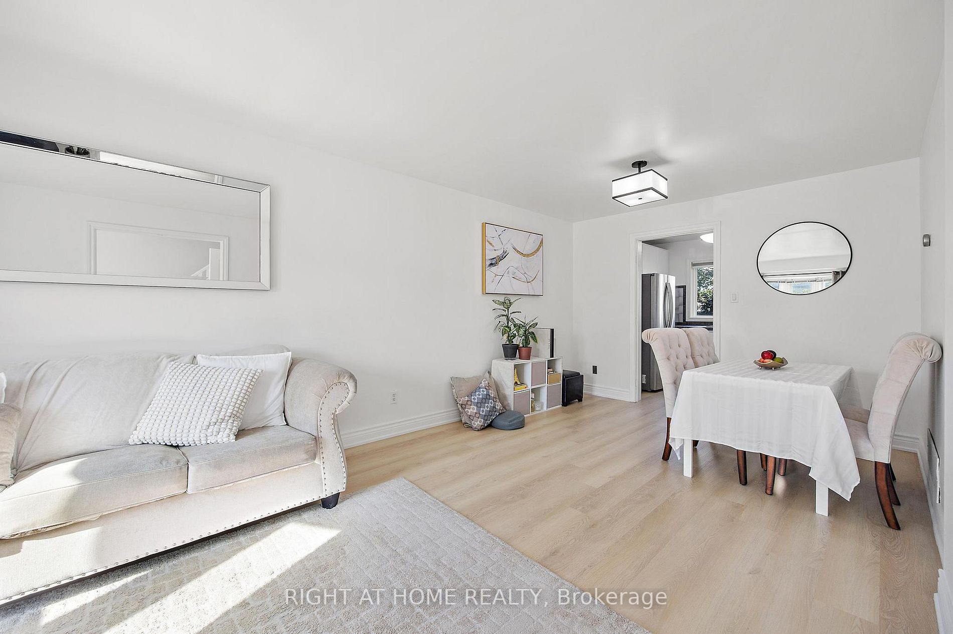 1020 Central Park Dr 82