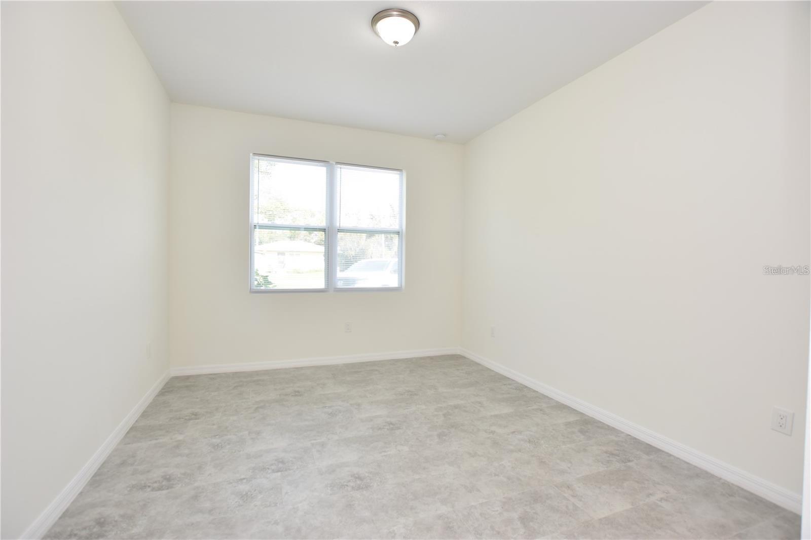 206 W Crescent Drive