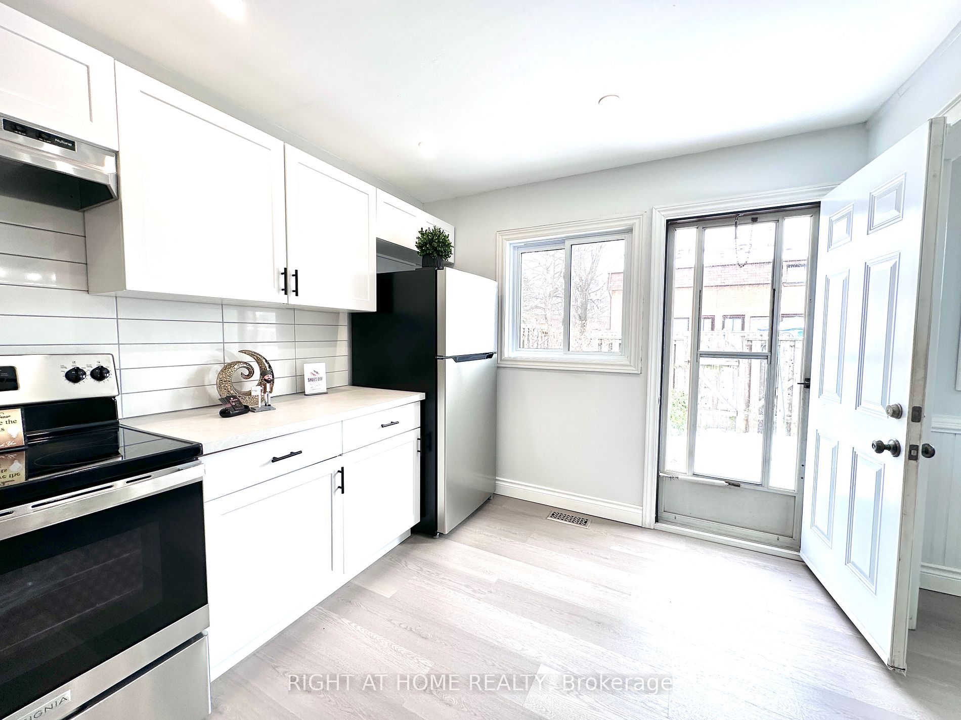 500 W Stone Church Rd C-03