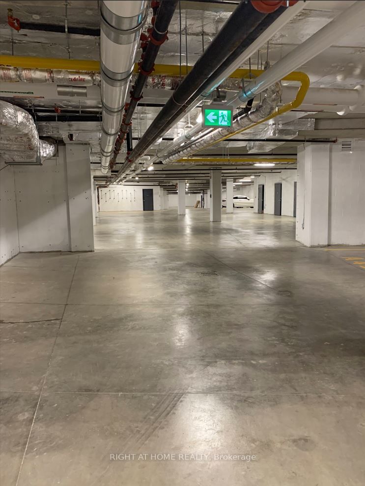 1 Wellington St 308