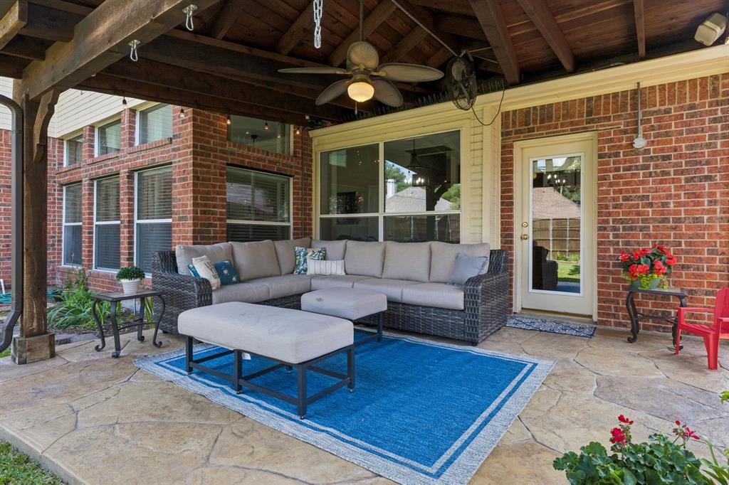 1105 Easton Lane