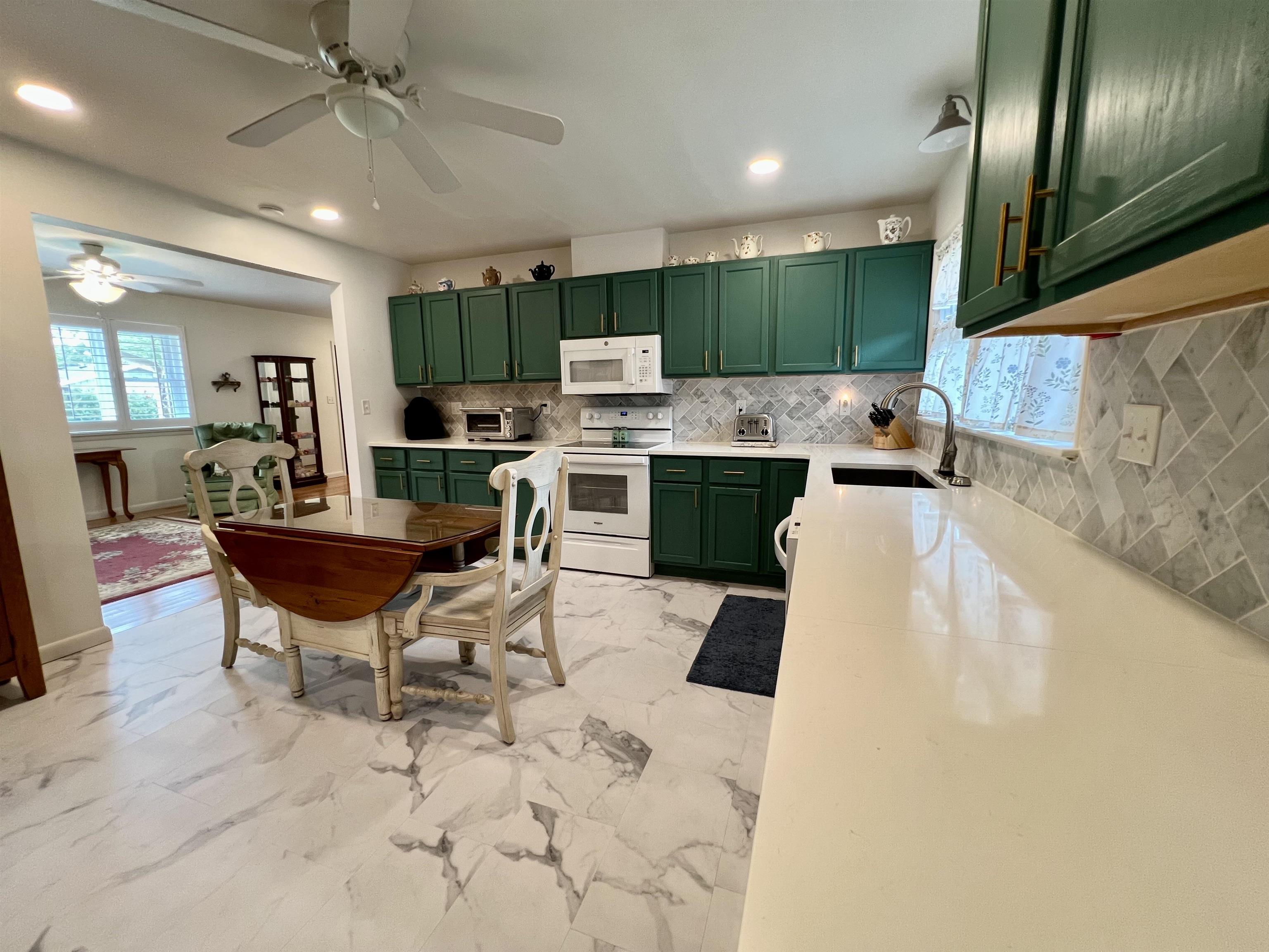 261 Greenway
