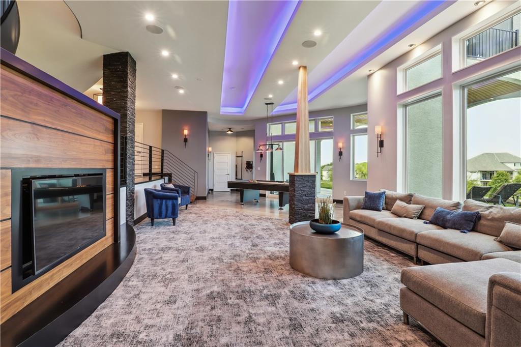 10239 N Kansas Avenue