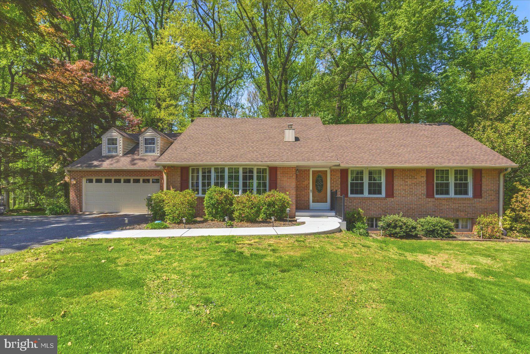 13904 Blenheim Rd N  