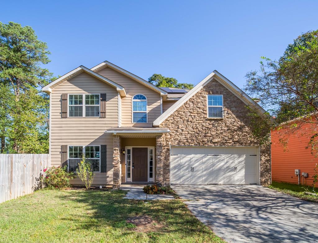 For Rent: 5151 McCaghren Dr  Available: 11/01/25 Square Footage: 2,318 Square Meters: 215 Pets: Yes Additional Pet Deposit (refundable): $1150 One-time Pet Fee (non-refundable): $250 per pet Pest Control Included: No Features: Bedrooms: 4, Bathrooms: 2,5 Utilities included: No Washer & Dryer included: No Stories: 2 Floor Type: Hardwood, Carpet, Linoleum Fenced Yard: Yes Garage: Yes Special Features: Solar Panels