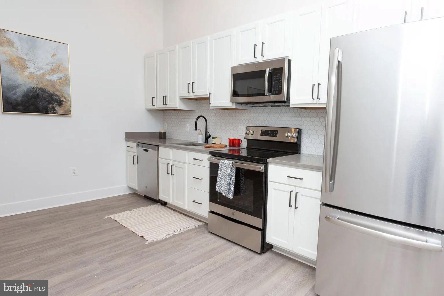 Welcome to The Roland, now under new ownership and new management, offering beautiful apartment homes with gourmet kitchens, open layouts, custom closets, and designer finishes. Step outside to charming cobblestone streets, waterfront views, and some of Baltimore’s best dining. Explore historic streets, savor a lively culinary scene, and immerse yourself in the rich history and vibrant culture of this unique Baltimore neighborhood. Your new chapter begins at The Roland where your dream apartment awaits.