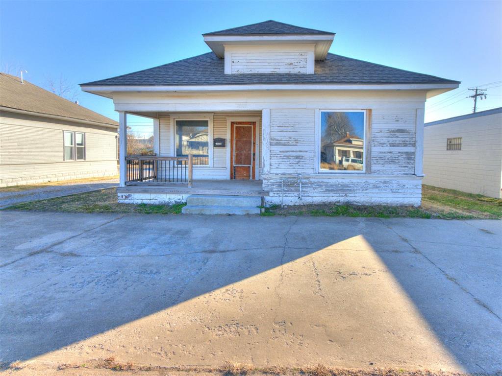 Located along one of Oklahoma City’s most recognizable urban corridors, 1628 Linwood Boulevard offers an exceptional opportunity in a highly visible and convenient location. Just minutes from Downtown OKC, the Plaza District, Paseo Arts District, and major highways, this property sits in the heart of a rapidly evolving area surrounded by local businesses, restaurants, and ongoing redevelopment.Zoned C-4 General Commercial, this property allows for a wide range of uses including retail, office, service businesses, live work, and other commercial or mixed-use possibilities. The property sits on an approximately 6,500 square foot lot.The main building is approximately 914 square feet and has been taken down to the studs, giving you a blank slate for your remodel. The property also includes a detached building of approximately 920 square feet, offering excellent additional space for storage, a workshop, studio, or future conversion.With strong street exposure and steady daily traffic along Linwood, this property presents great potential for investors, entrepreneurs, or anyone looking to bring a creative vision to life in a dynamic central OKC location.