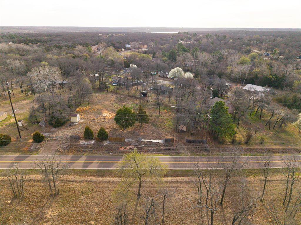 Bring your vision to life on this beautiful 1-acre lot in the heart of Norman, OK! Nestled in a serene setting, this spacious property offers the perfect blend of country calm and city convenience. With a private well already in place, access to electricity and high-speed fiber internet, plus city sewer availability, the groundwork is set for you to build with ease. Imagine morning coffee with wide-open skies, weekend gatherings under the stars, or simply enjoying the peaceful privacy of your own space—this lot makes it all possible. Whether you're dreaming of a custom forever home or seeking a smart investment opportunity, the potential here is truly limitless. **Seller will entertain all offers!**