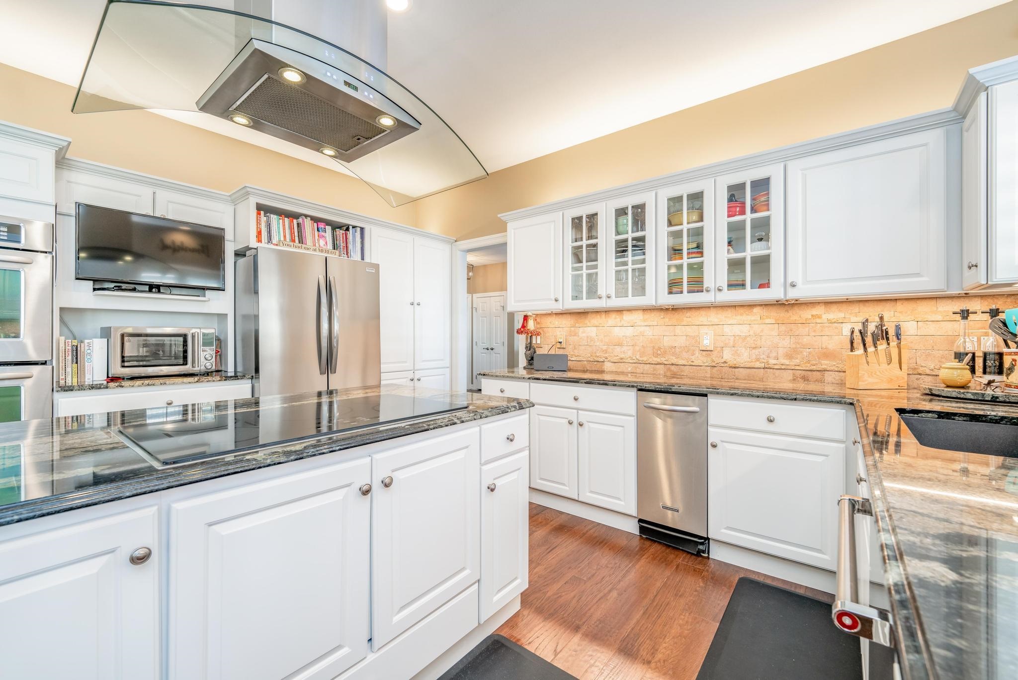 9402 E Woodspring St