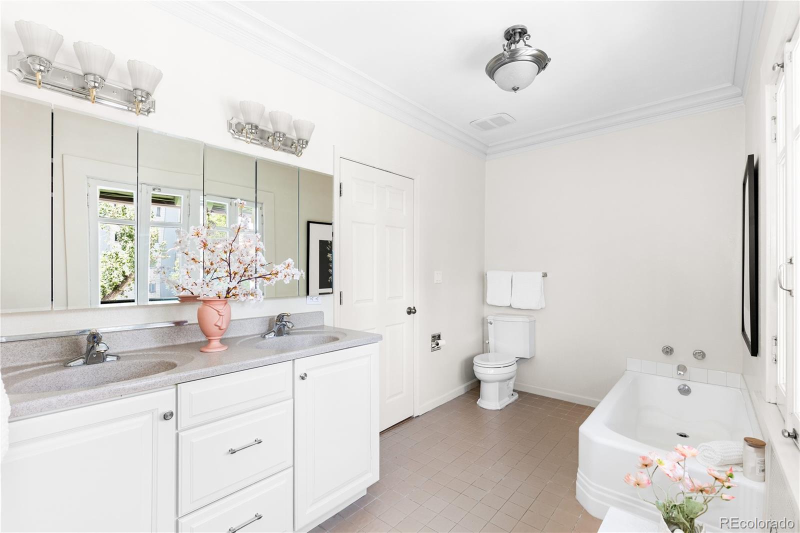 707 N Washington Street B