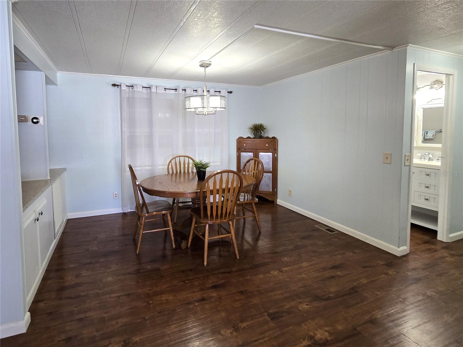 6710 36th Avenue E 37