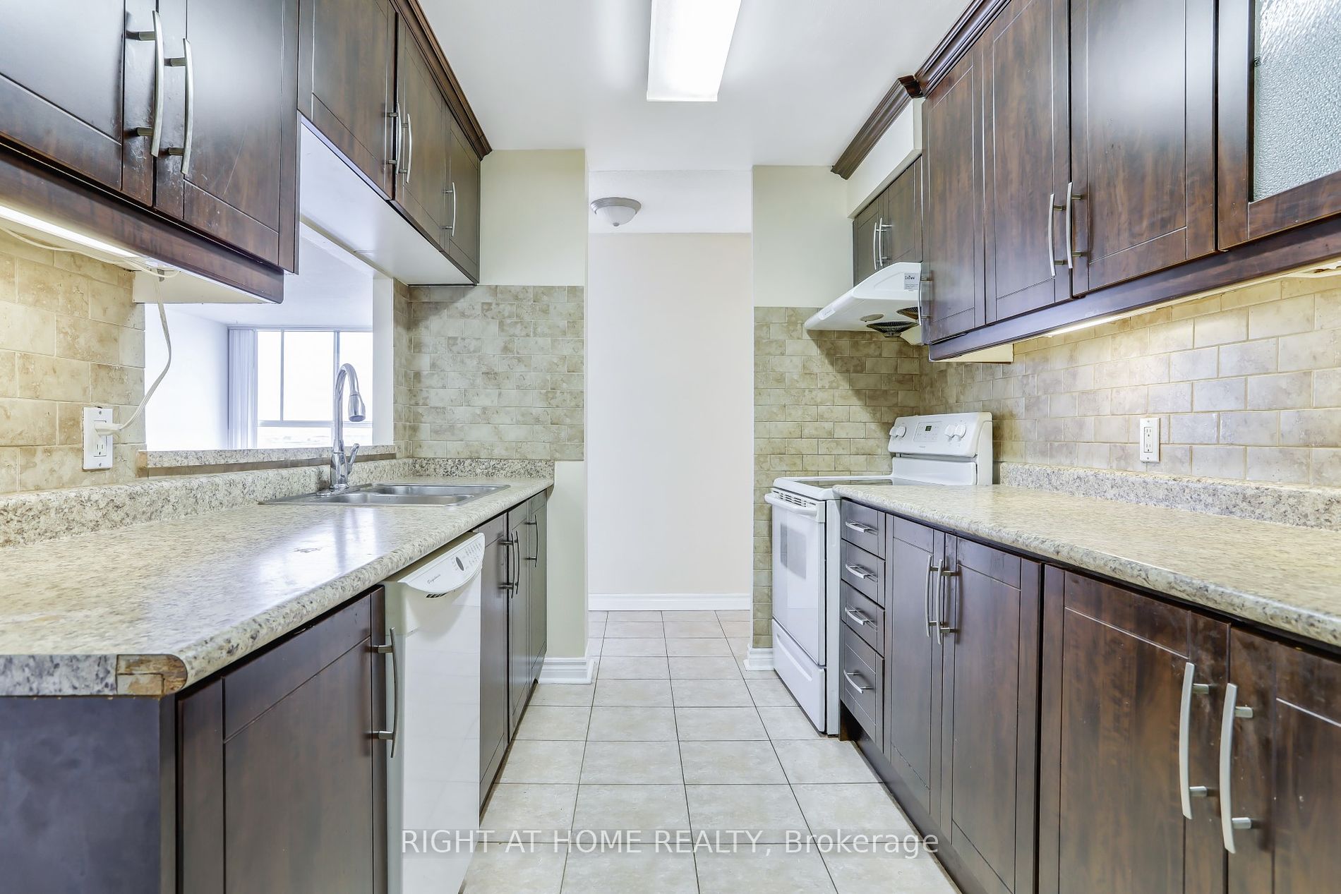 25 Trailwood Dr 904